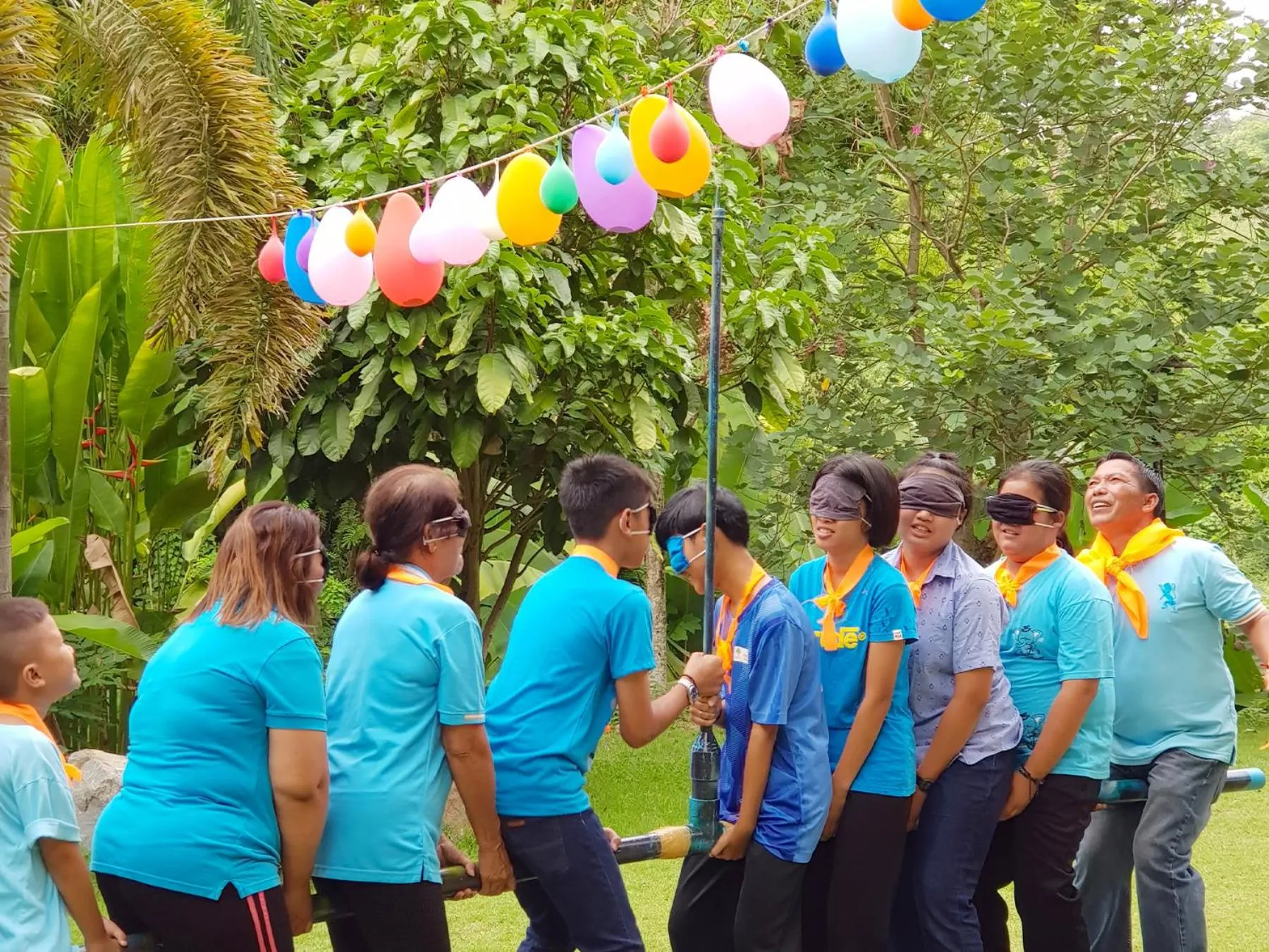 People in Phuiyara Resort