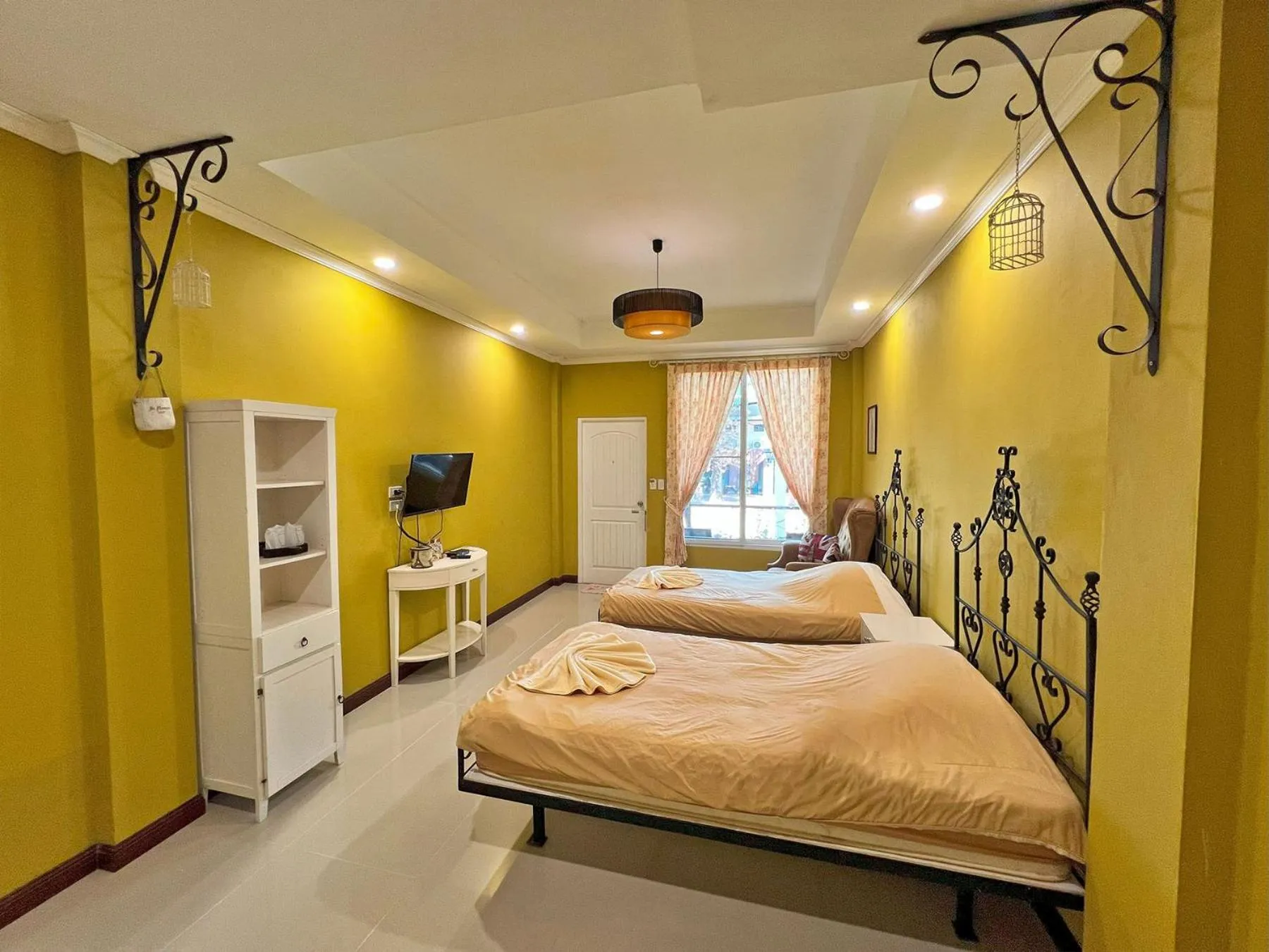 Bed in Phuiyara Resort