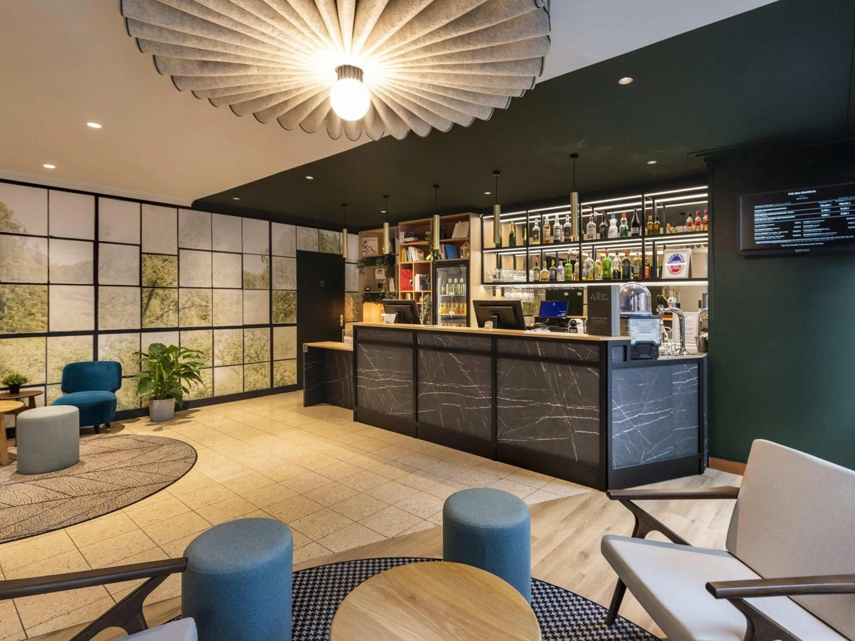 Lounge or bar in ibis Paris Bastille Faubourg St Antoine