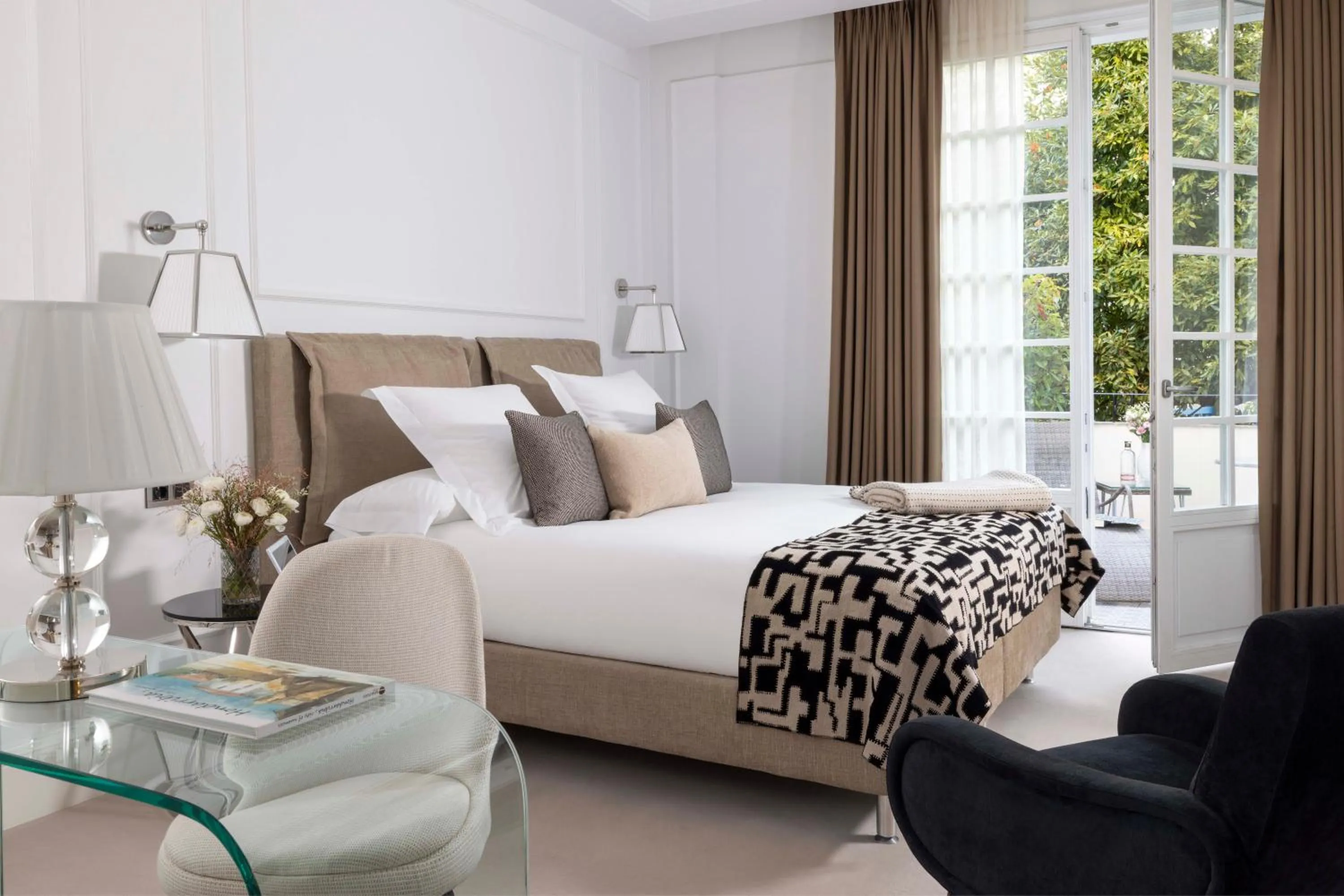 Bed in Villa Magalean Hotel & Spa