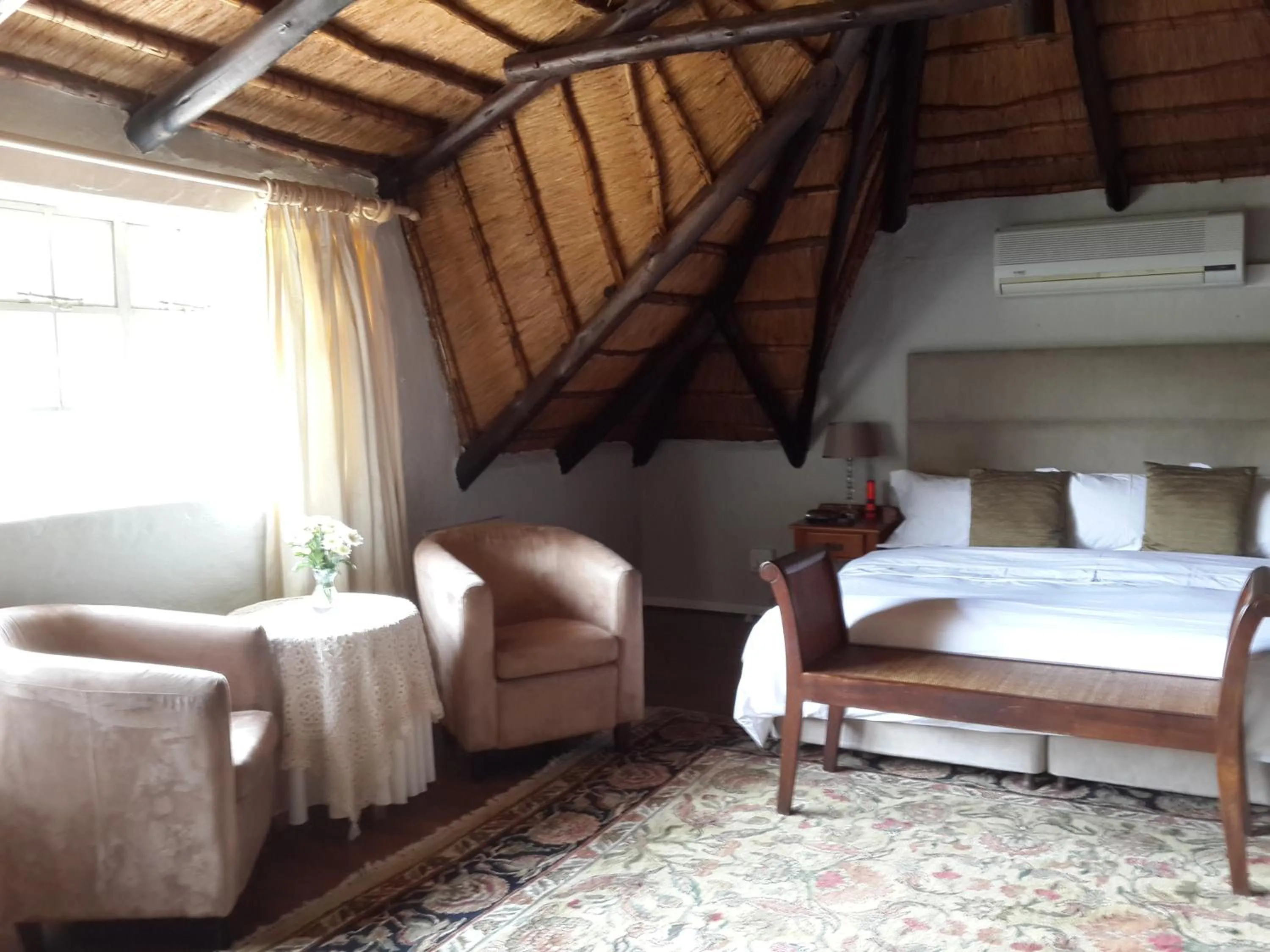 Bedroom, Bed in Thatchfoord Lodge