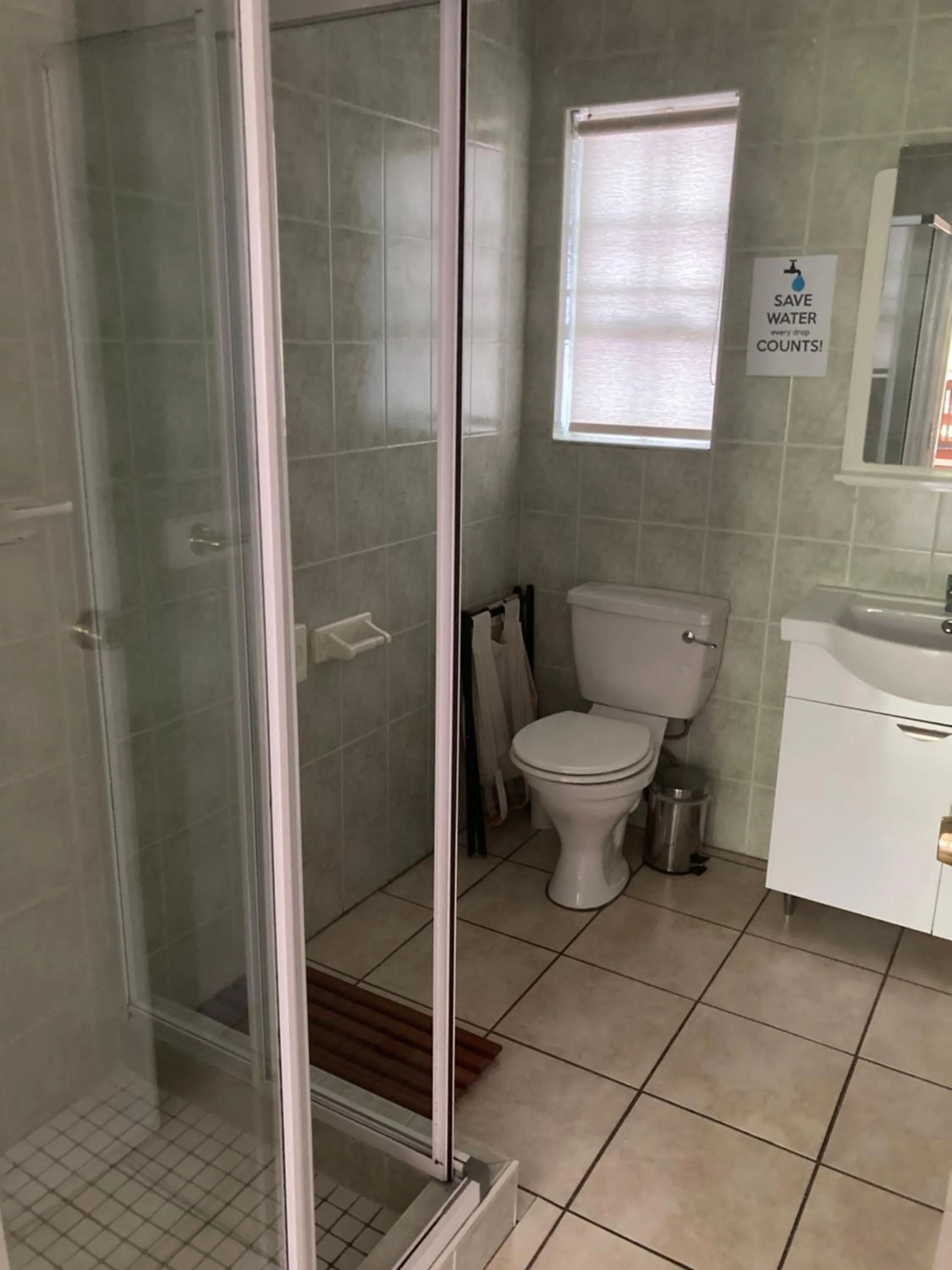 Bathroom in Thatchfoord Lodge