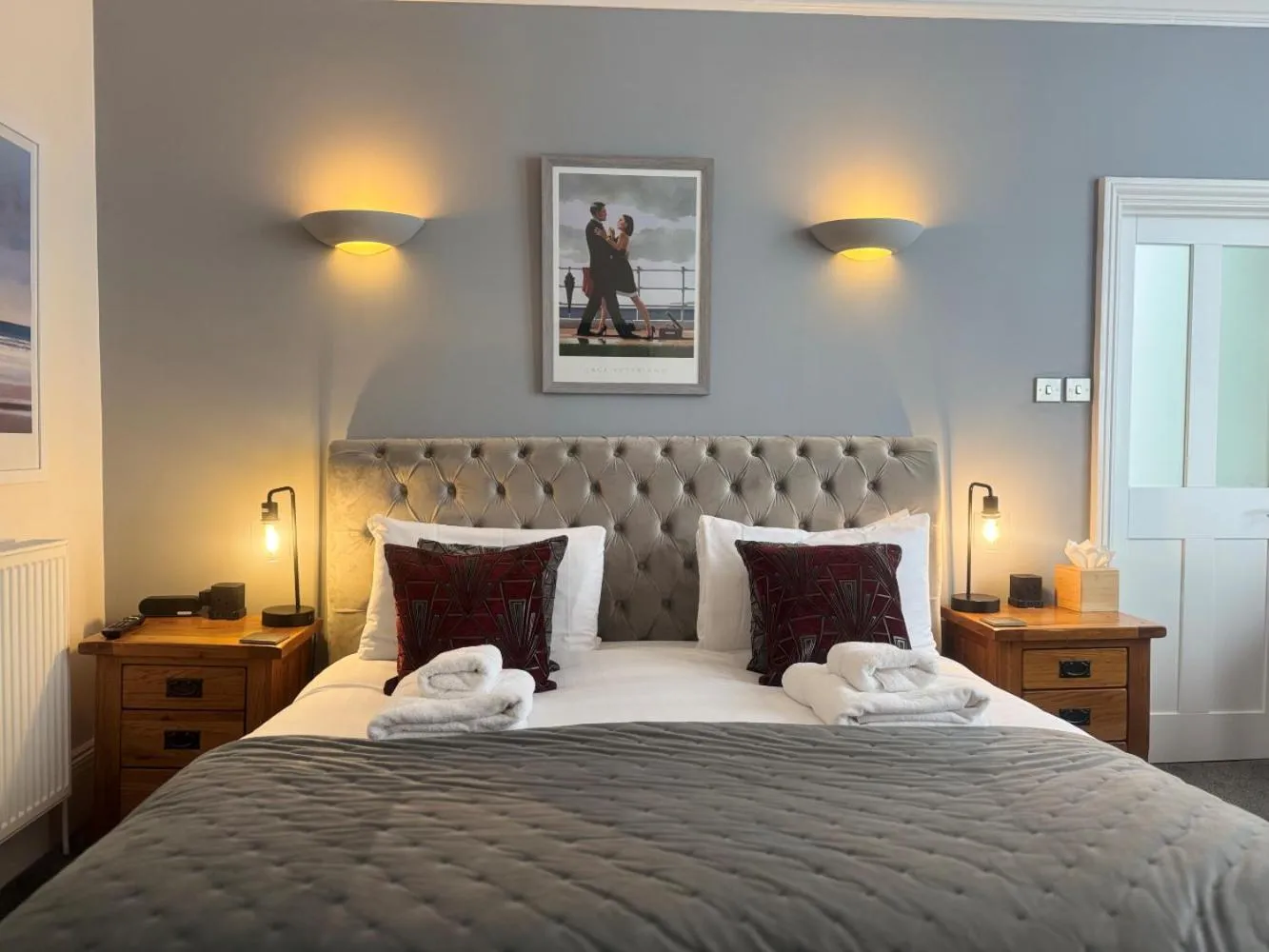 Bed in The Red Lion Hotel