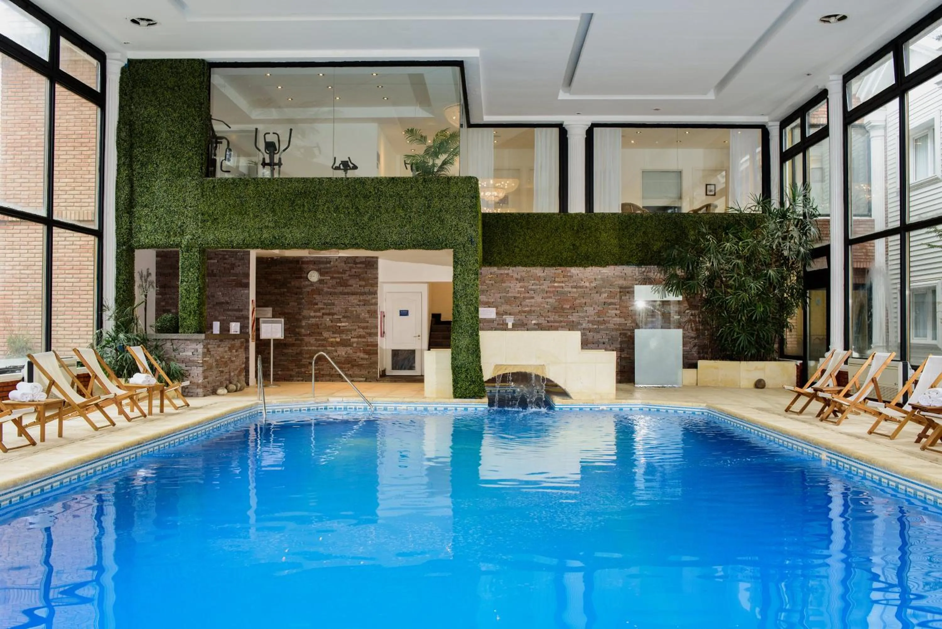 Swimming pool in Lagos Del Calafate