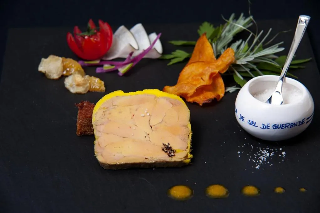 Food close-up in Logis Hôtel Restaurant Relais Du Gué De Selle