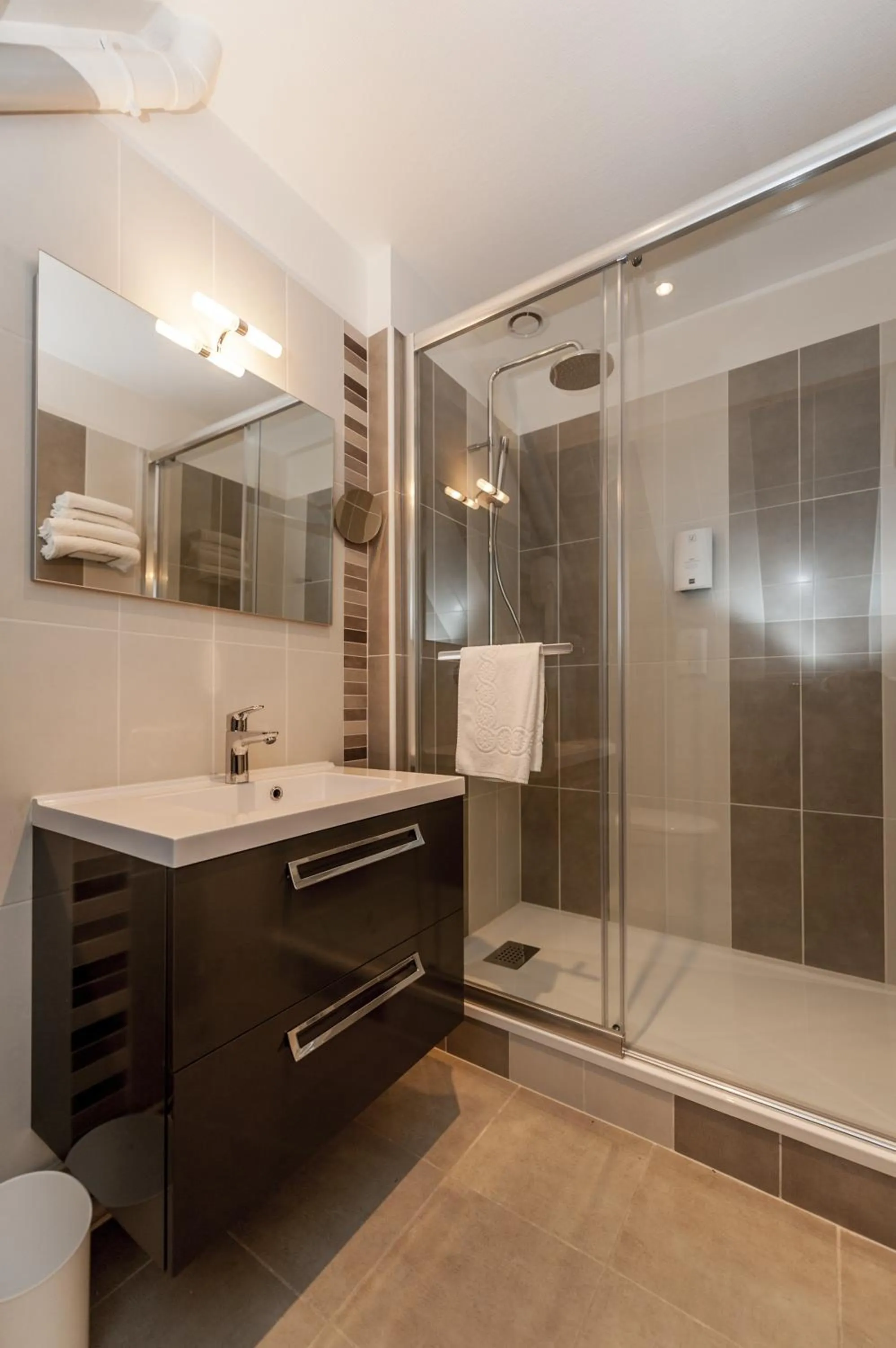 Bathroom in Logis Hôtel Restaurant Relais Du Gué De Selle