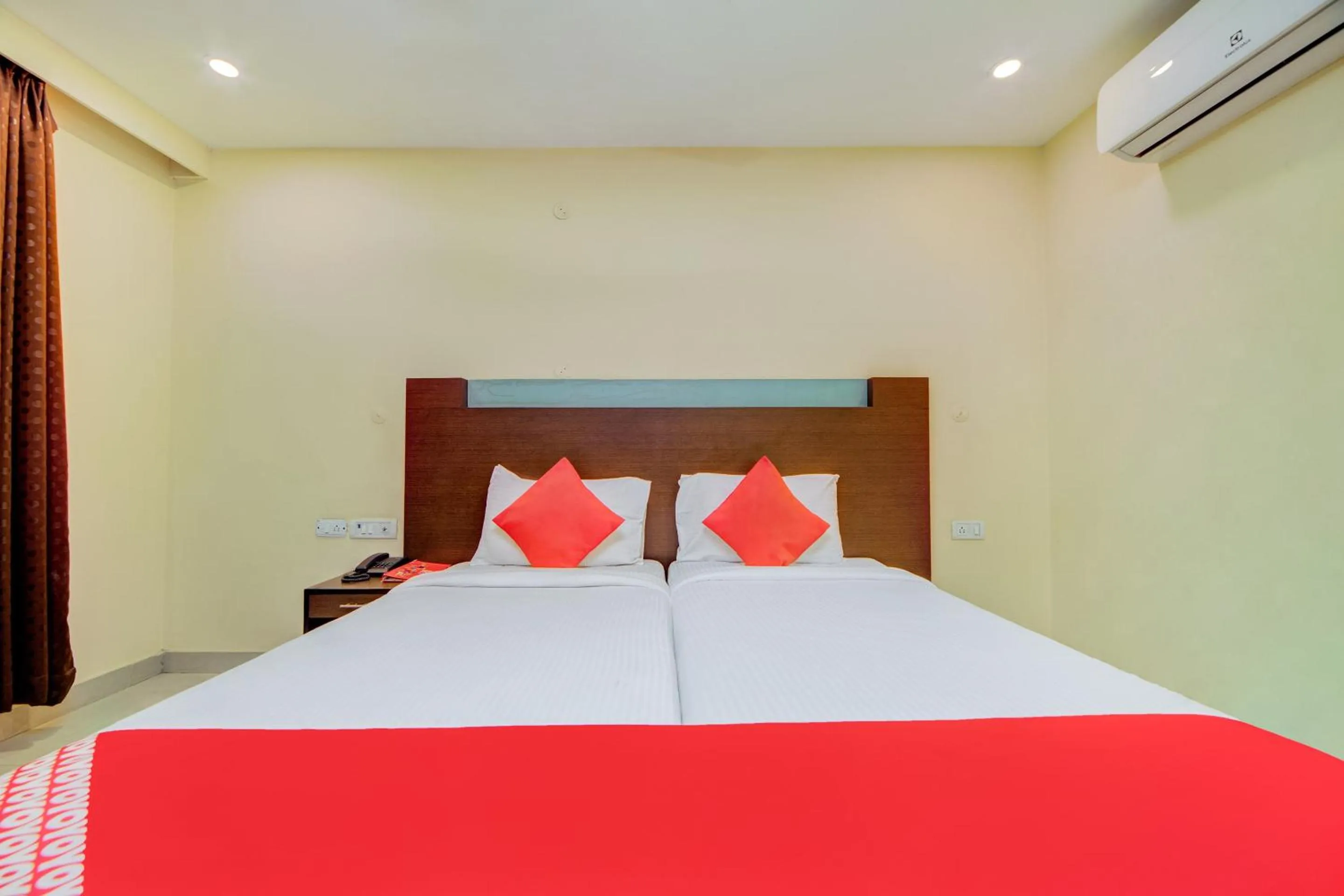 Bedroom, Bed in Hotel O Kachiguda Railway Station