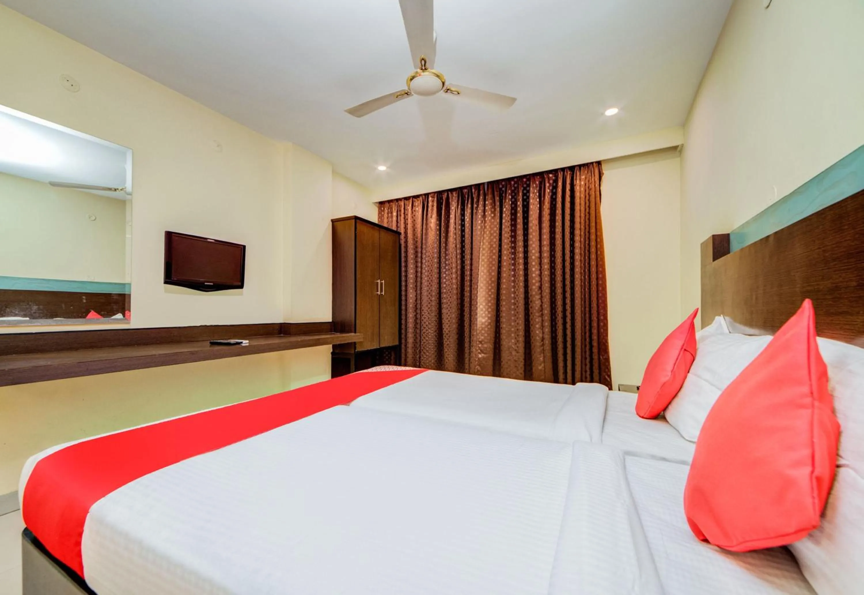 Bedroom, Bed in Hotel O Kachiguda Railway Station