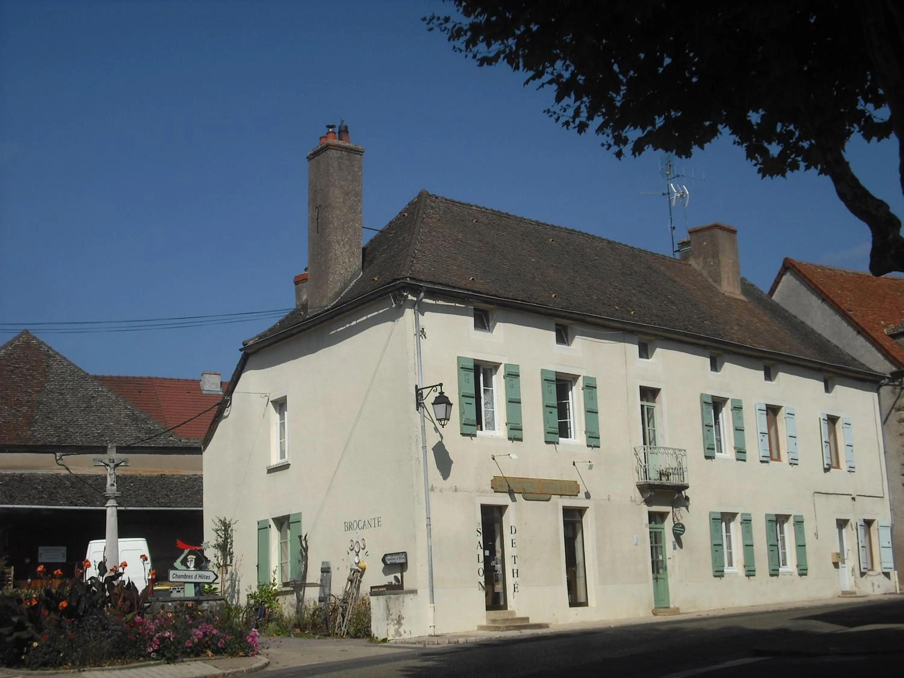 Facade/entrance in Chambres d'hôtes la Graineterie