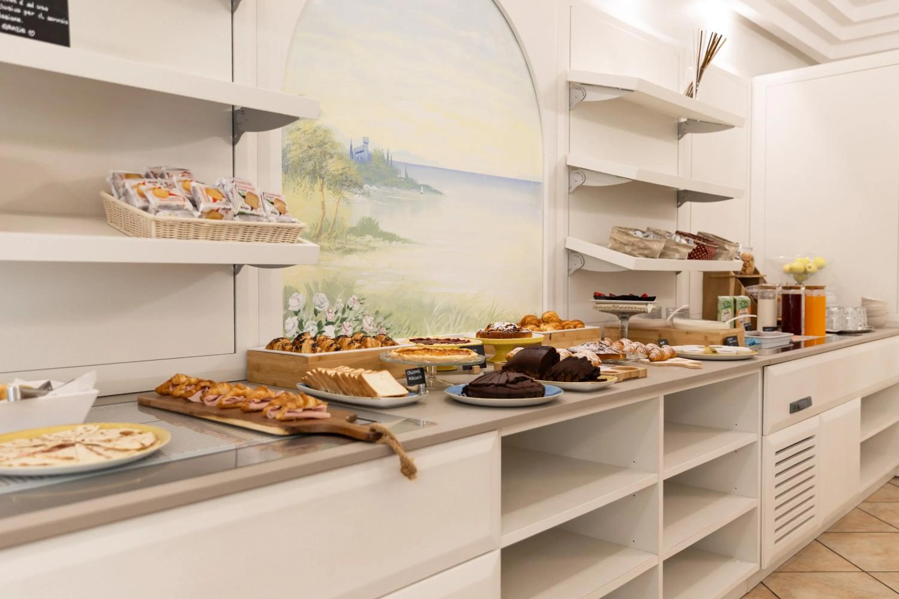 Breakfast in Hotel La Nidiola