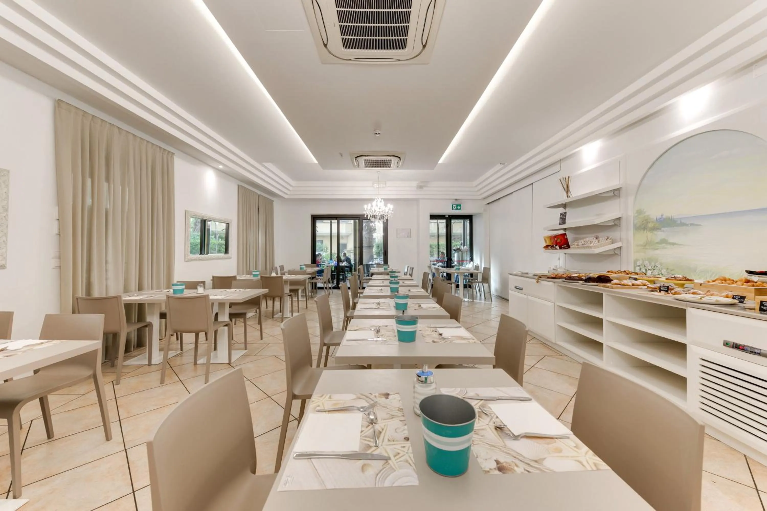 Breakfast in Hotel La Nidiola