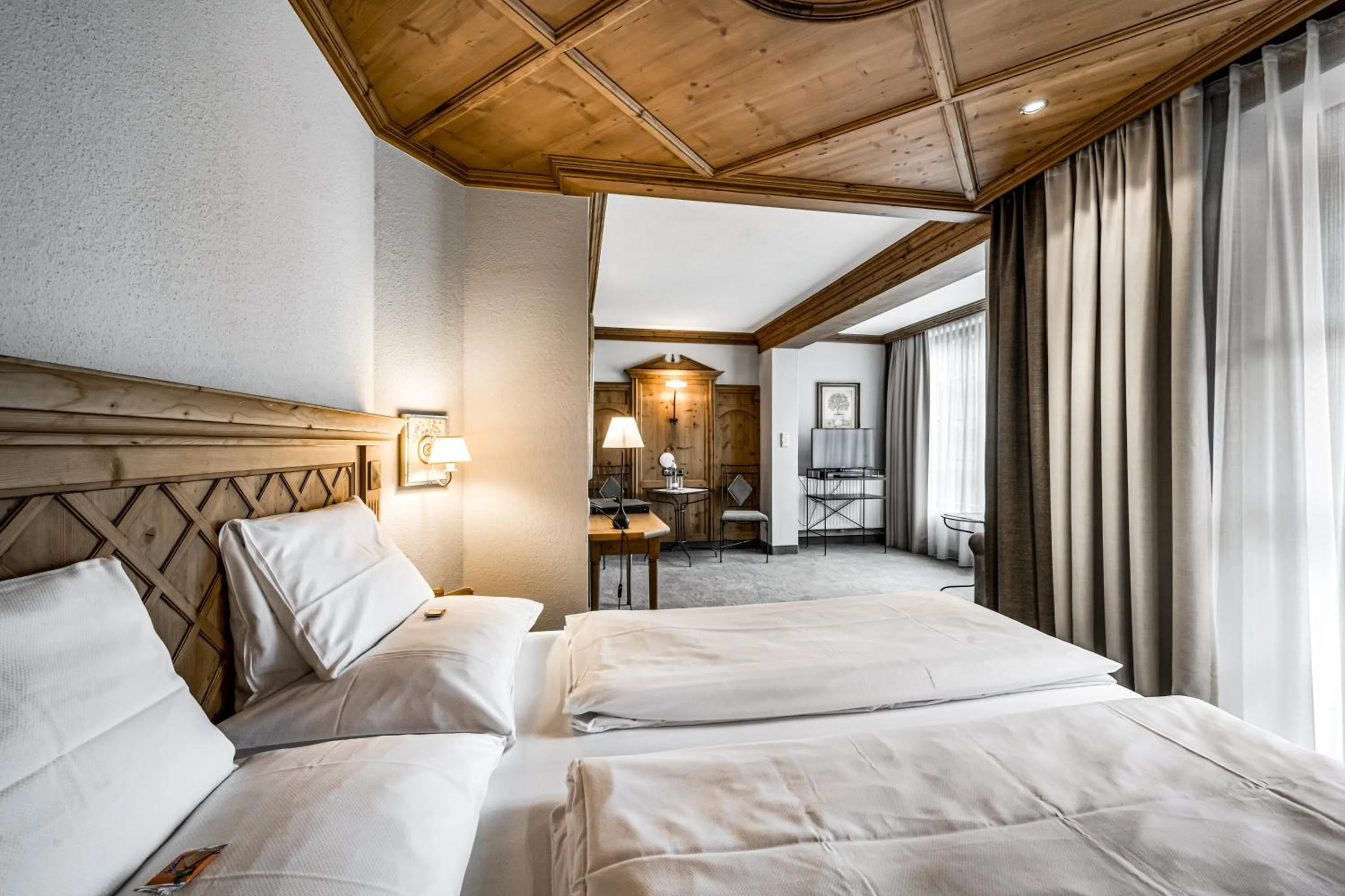 Photo of the whole room, Bed in Hotel Alpina Sölden - Adults Only