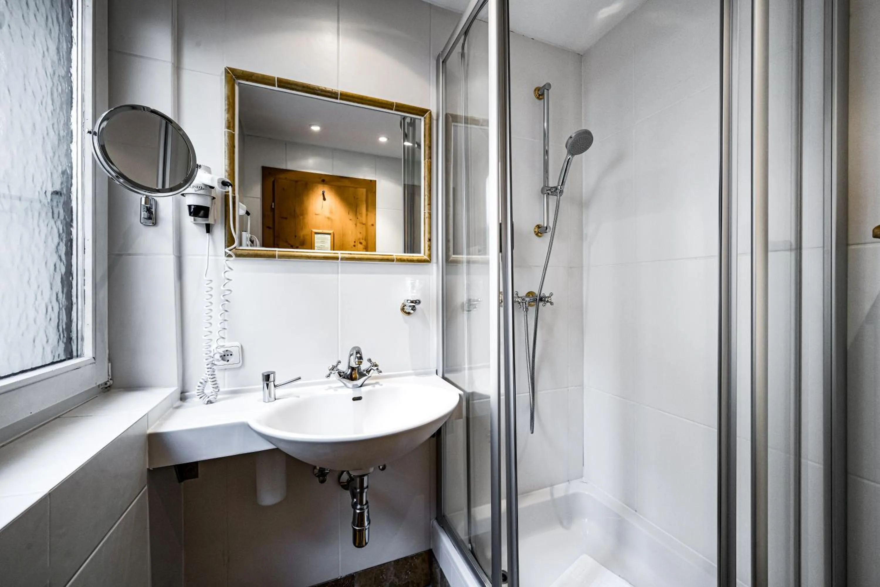 Bathroom in Hotel Alpina Sölden - Adults Only