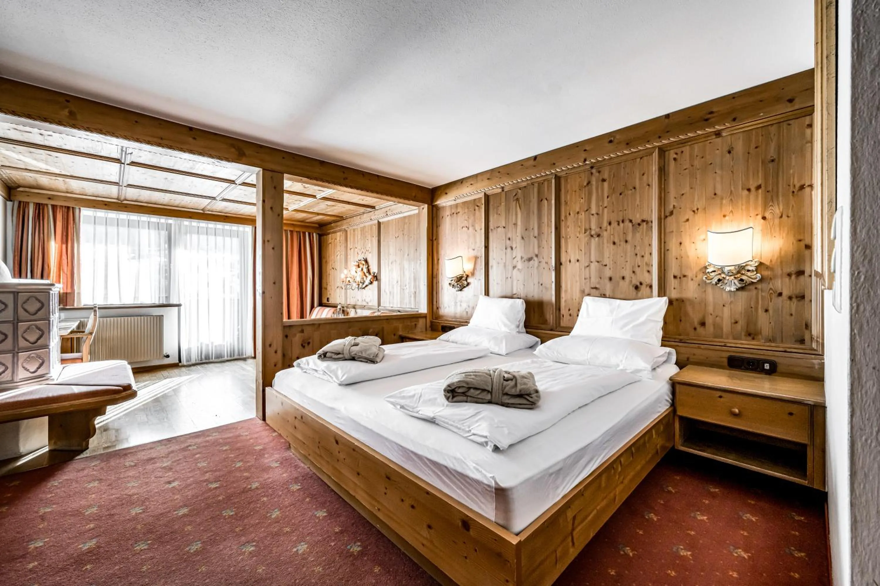 Photo of the whole room, Bed in Hotel Alpina Sölden - Adults Only