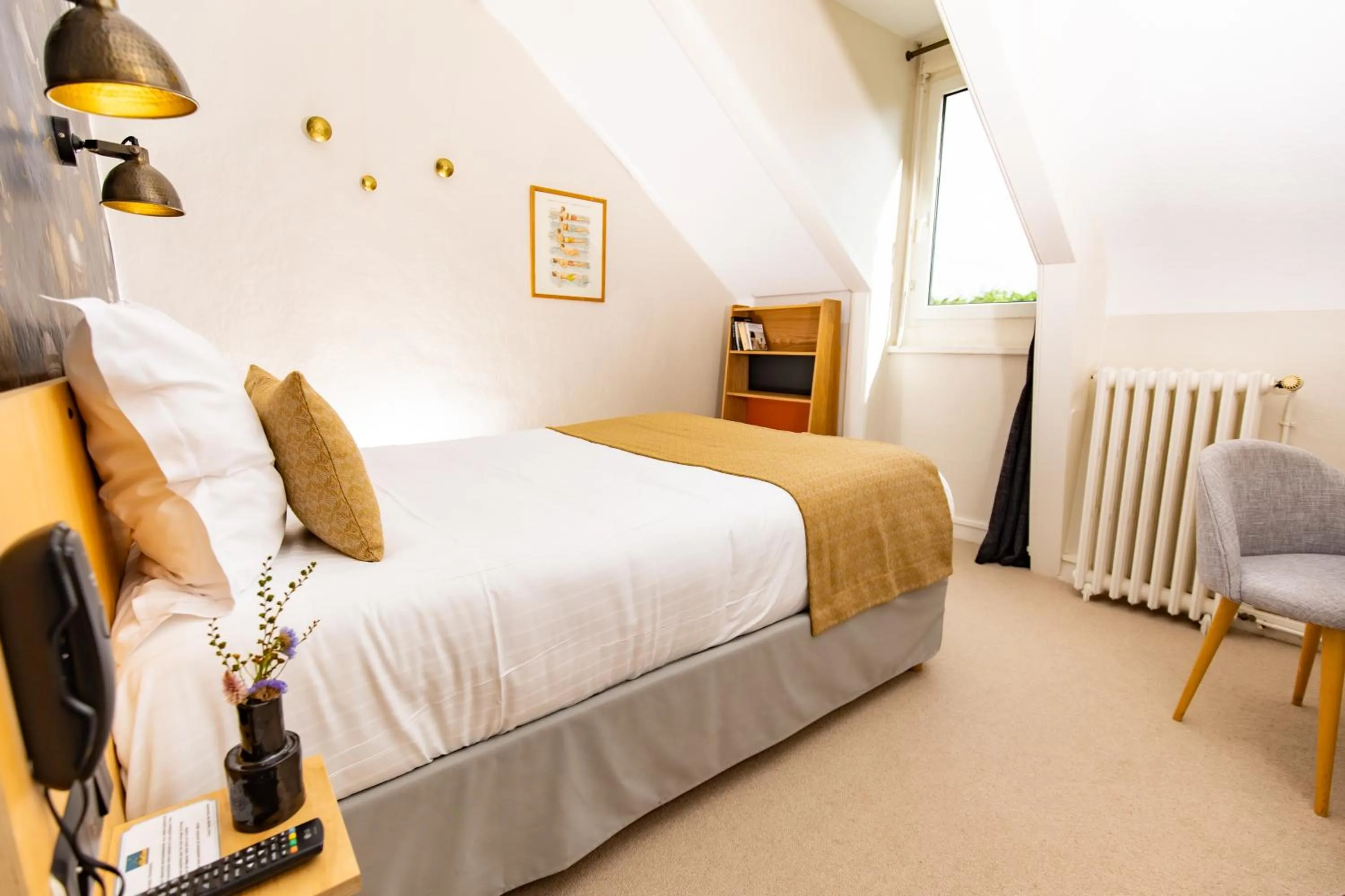 Bedroom, Bed in Les Charmettes