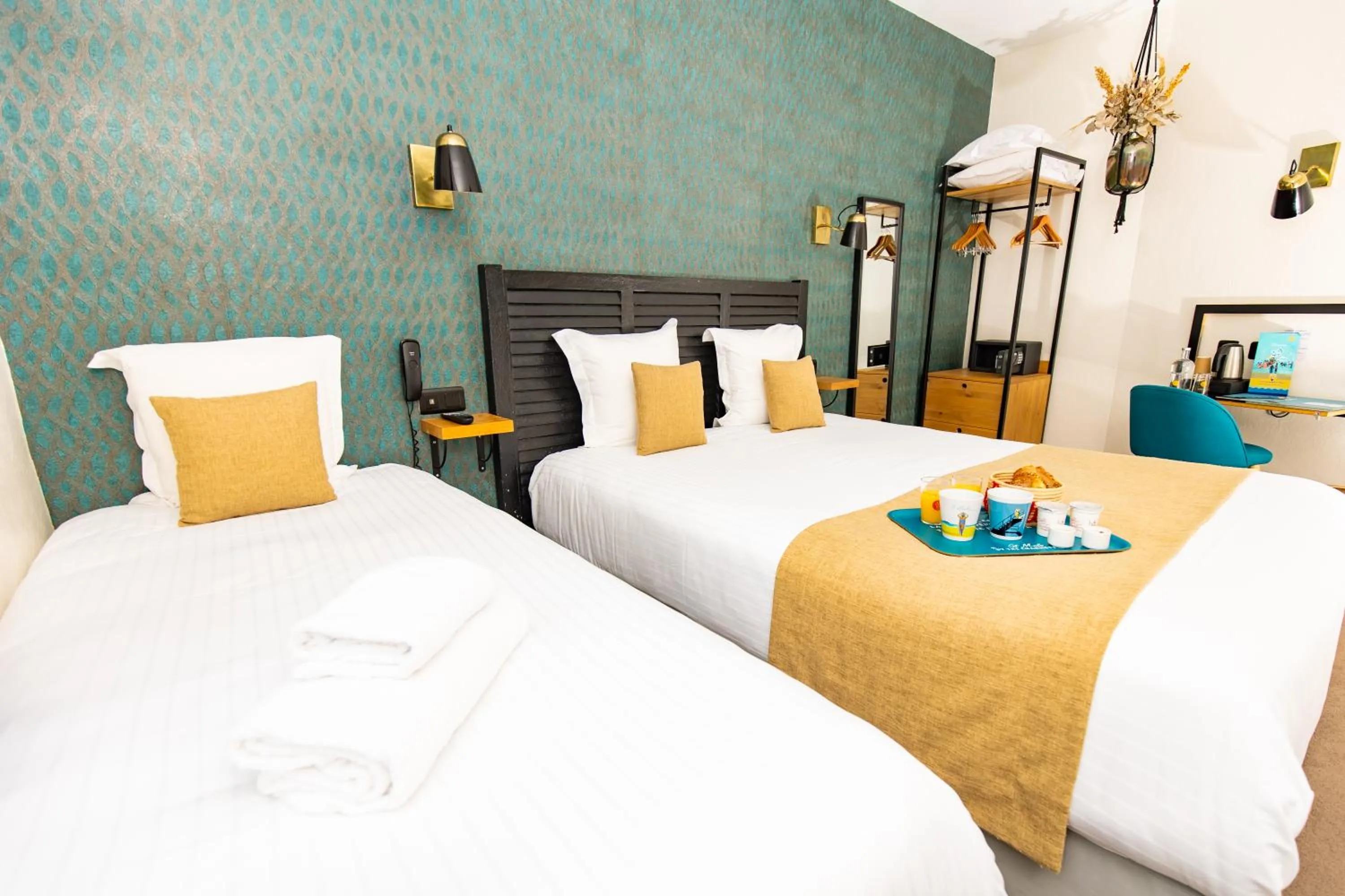 Bedroom, Bed in Les Charmettes