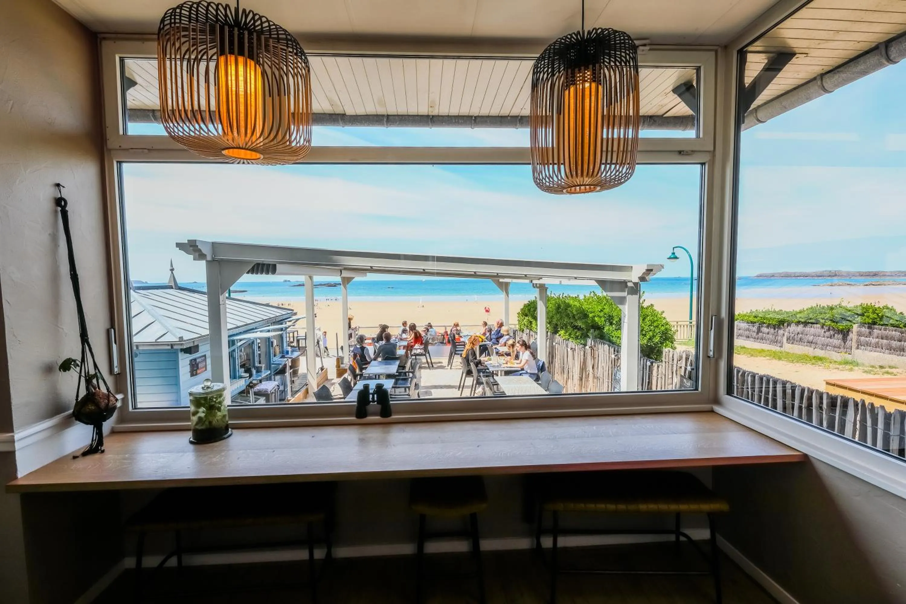 Restaurant/places to eat in Les Charmettes