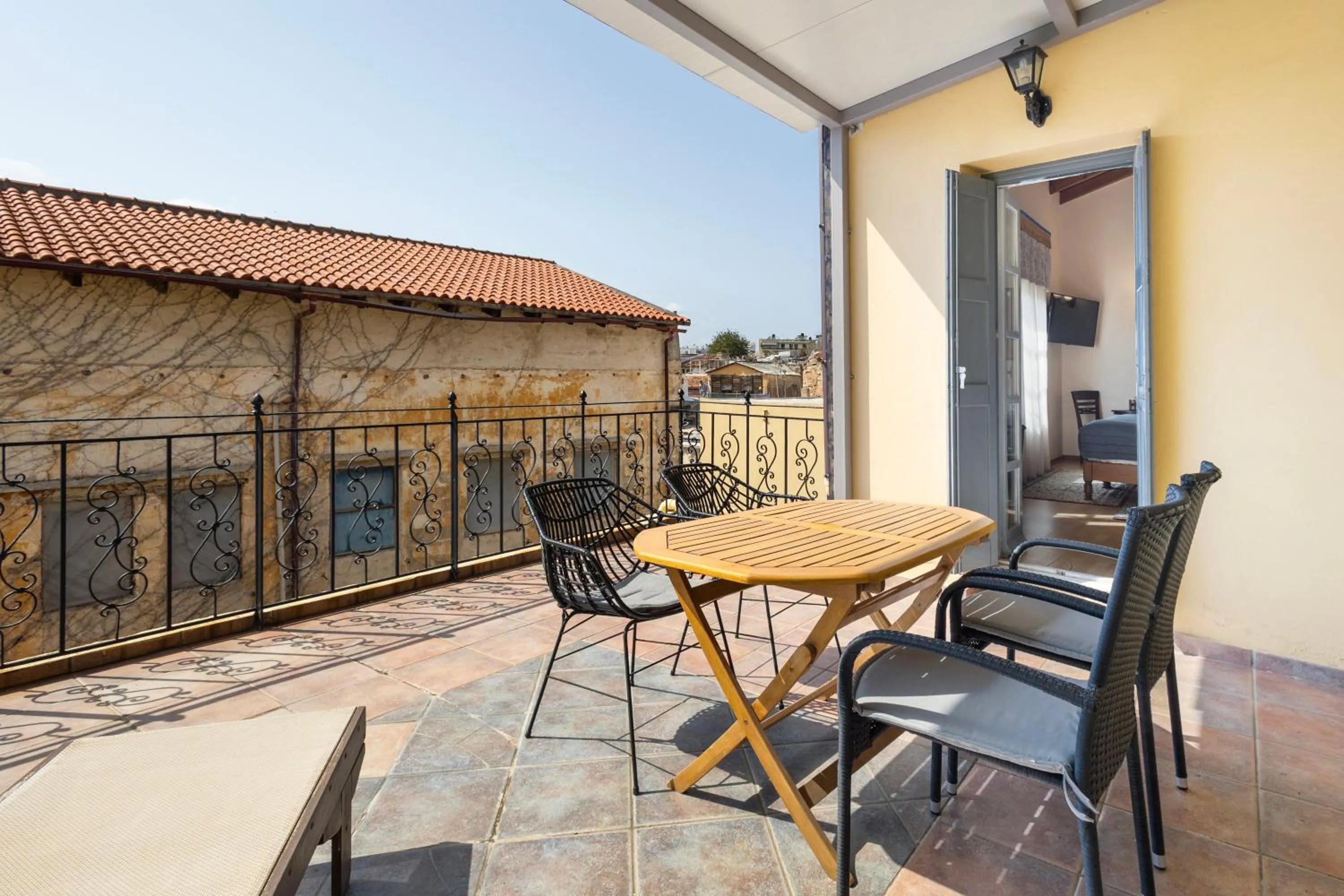 Balcony/Terrace in Belmondo Hotel