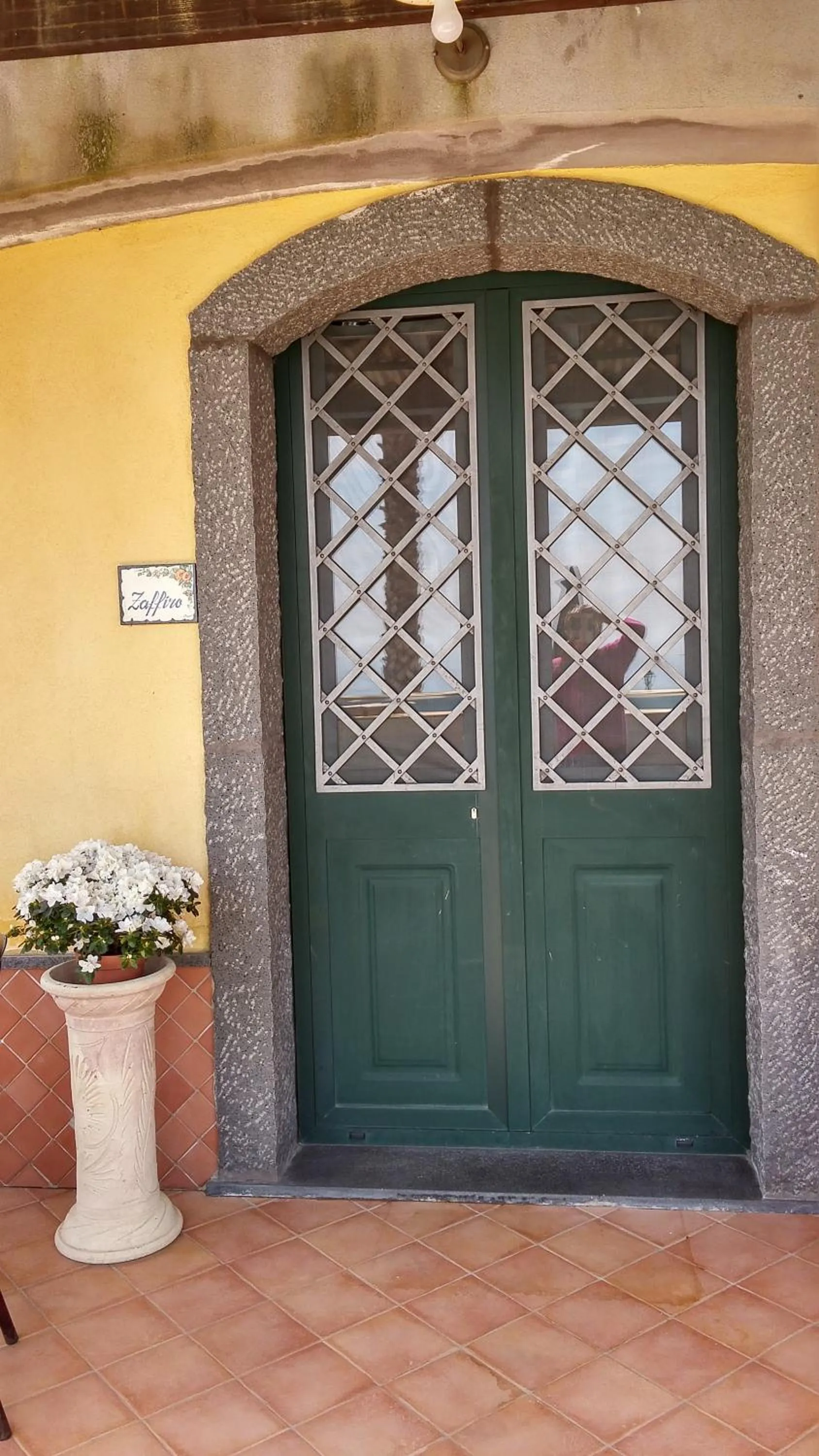 Facade/entrance in La Casa del Melograno