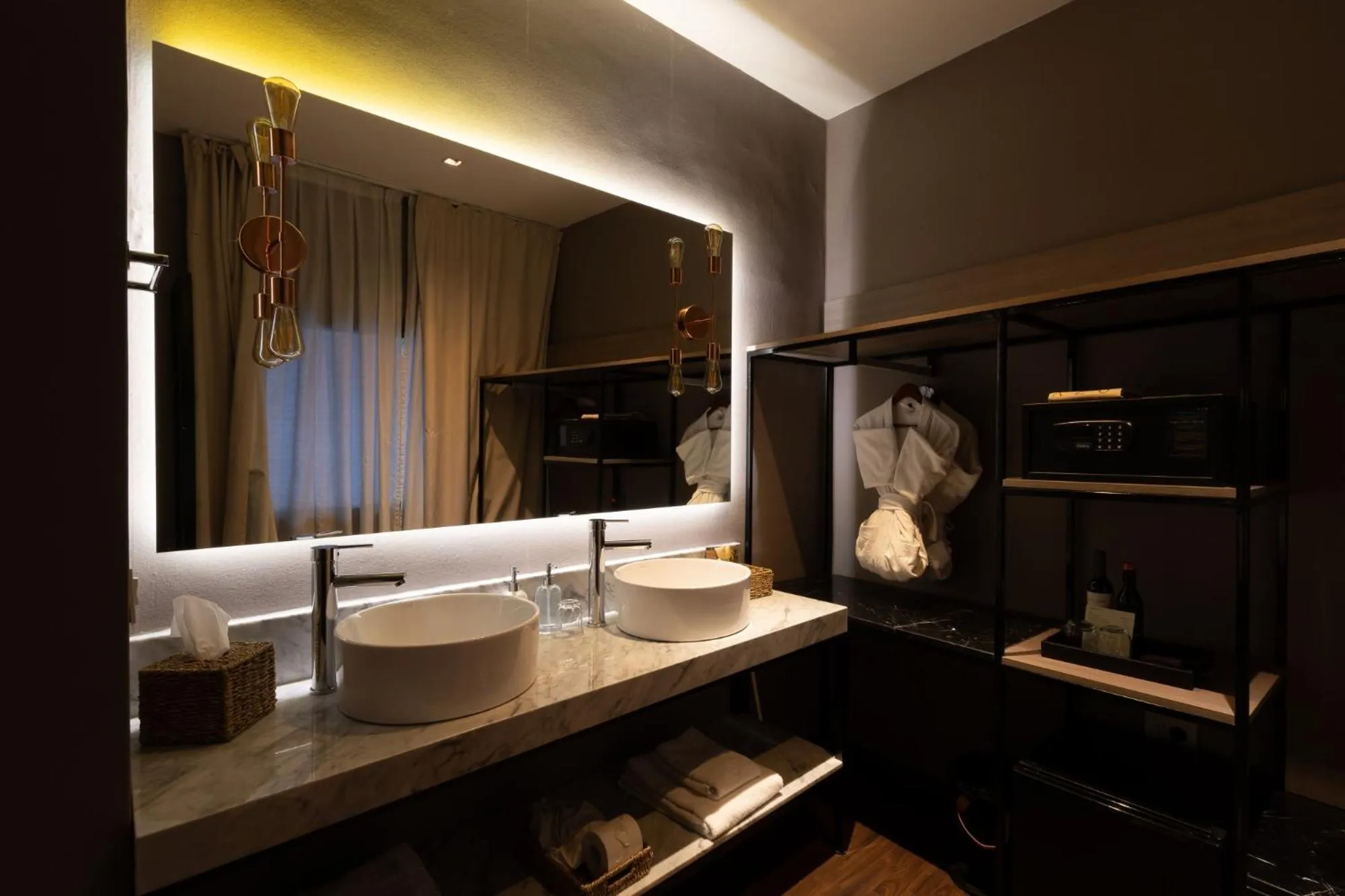 Bathroom in Azur Hotel & Spa