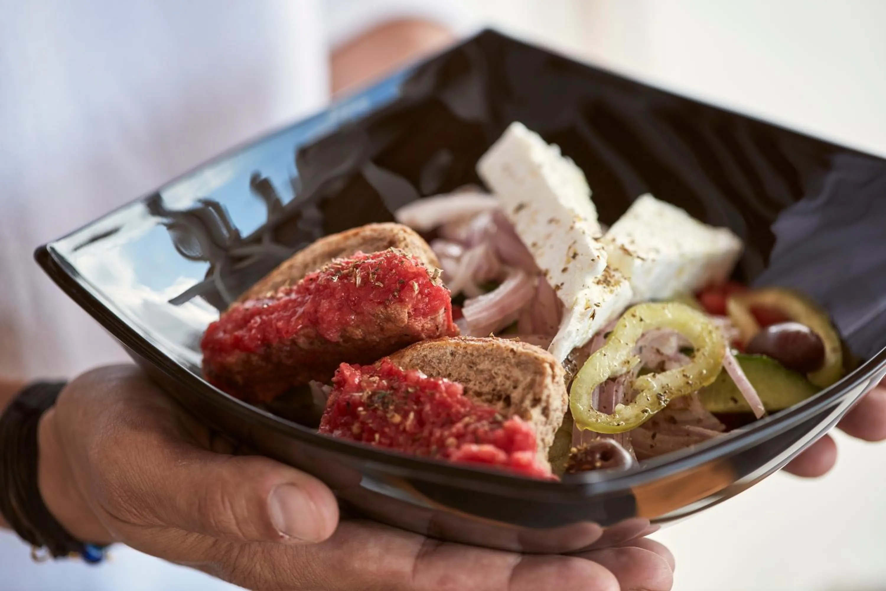 Food and drinks in Pietra e Mare - Mykonos Moments