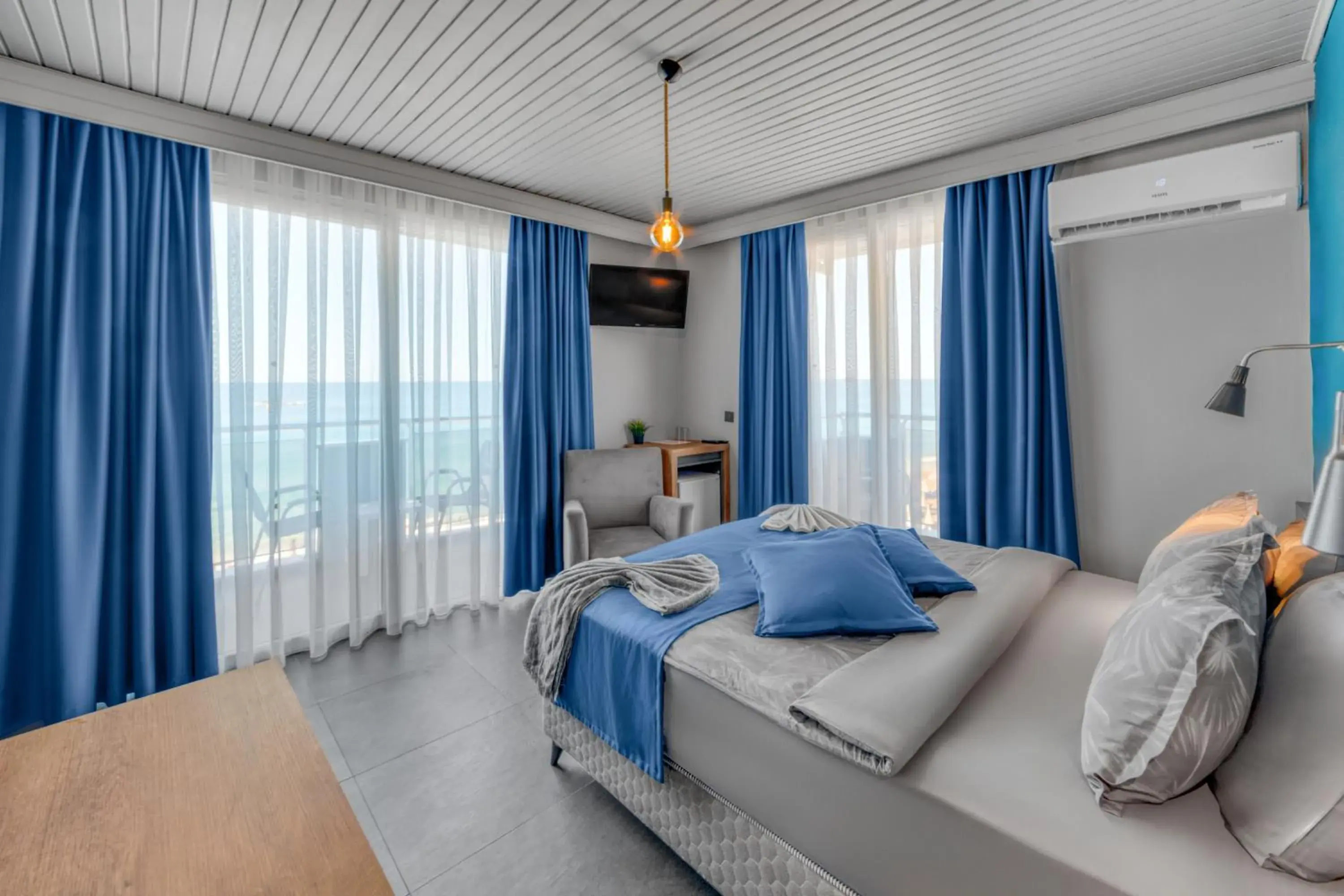 Superior Double Room in Royalisa Palmiye Beach Hotel Adult Only Superior Double Room in Royalisa Palmiye Beach Hotel Adult Only