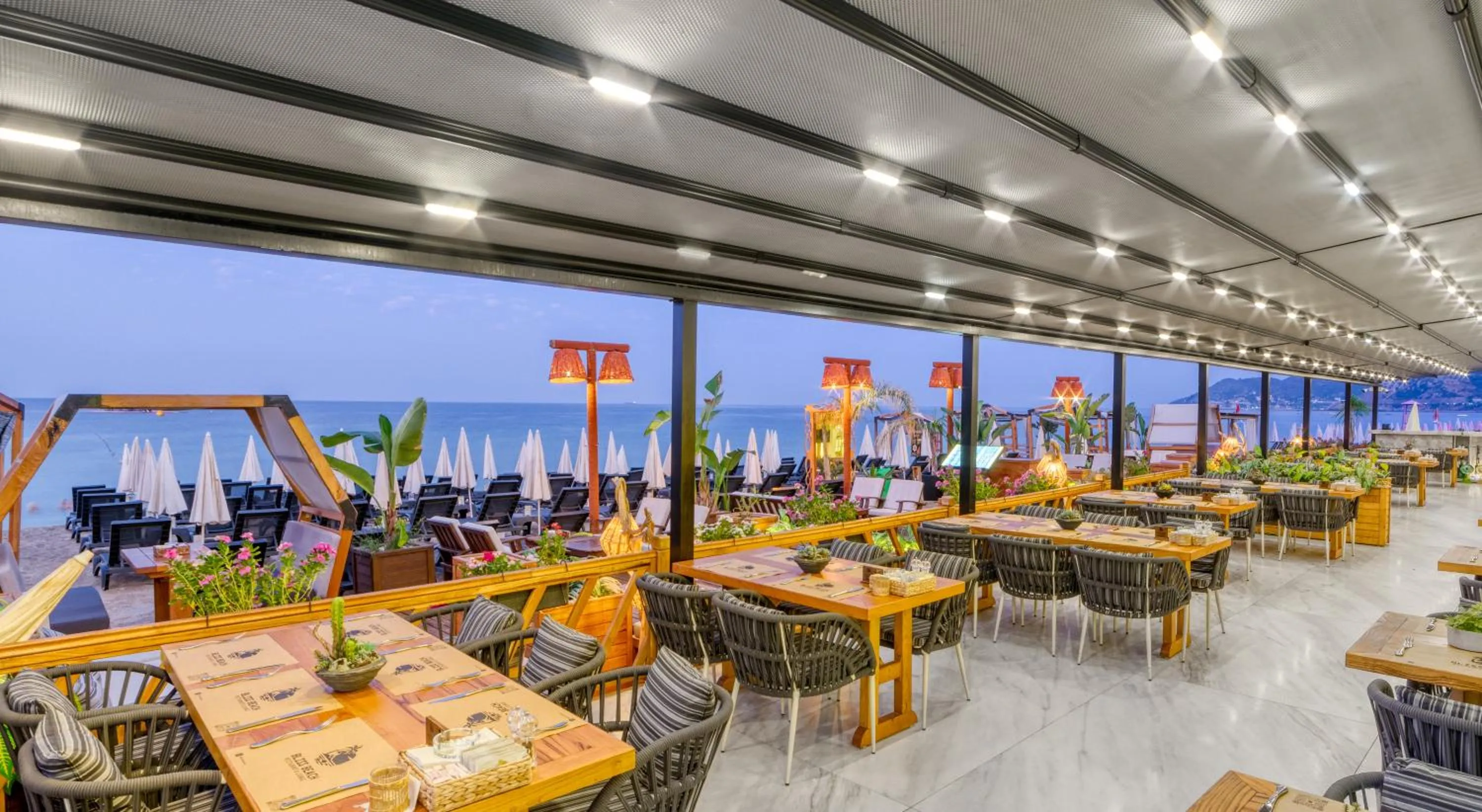 Restaurant/places to eat in Royalisa Palmiye Beach Hotel Adult Only