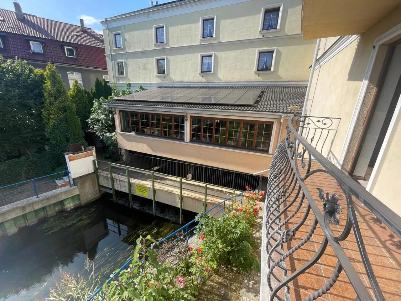 Property building in Hotel Bończa