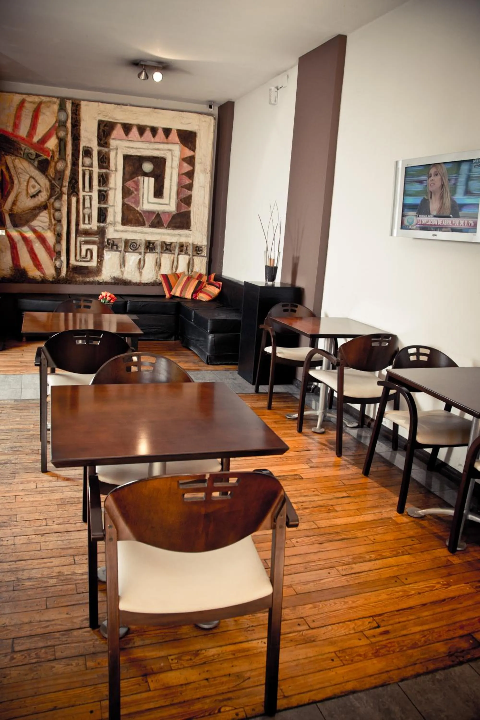 Restaurant/places to eat in Del Fundador