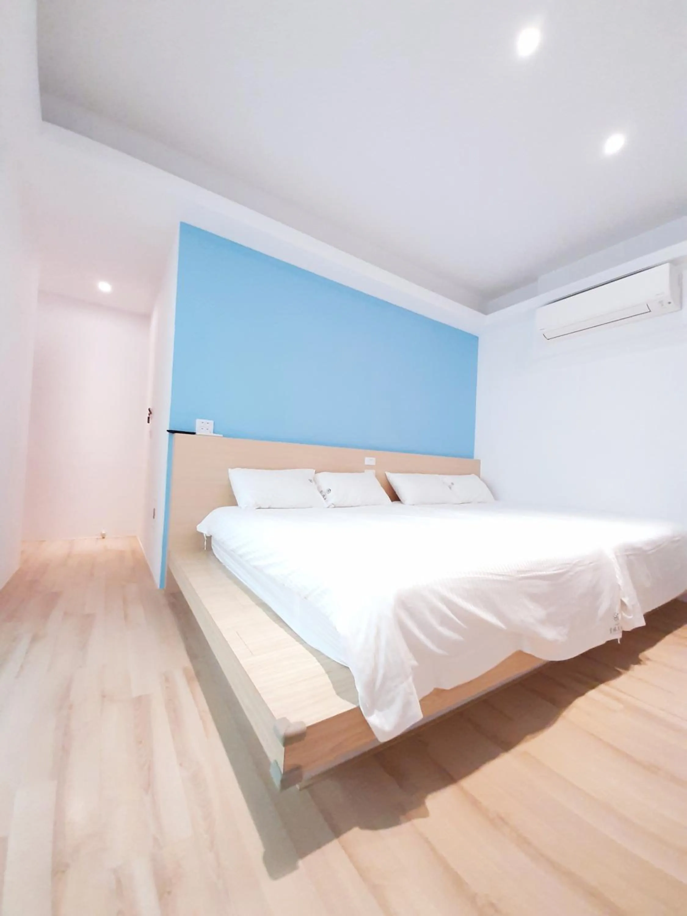 Bed in Love Travel Guest House