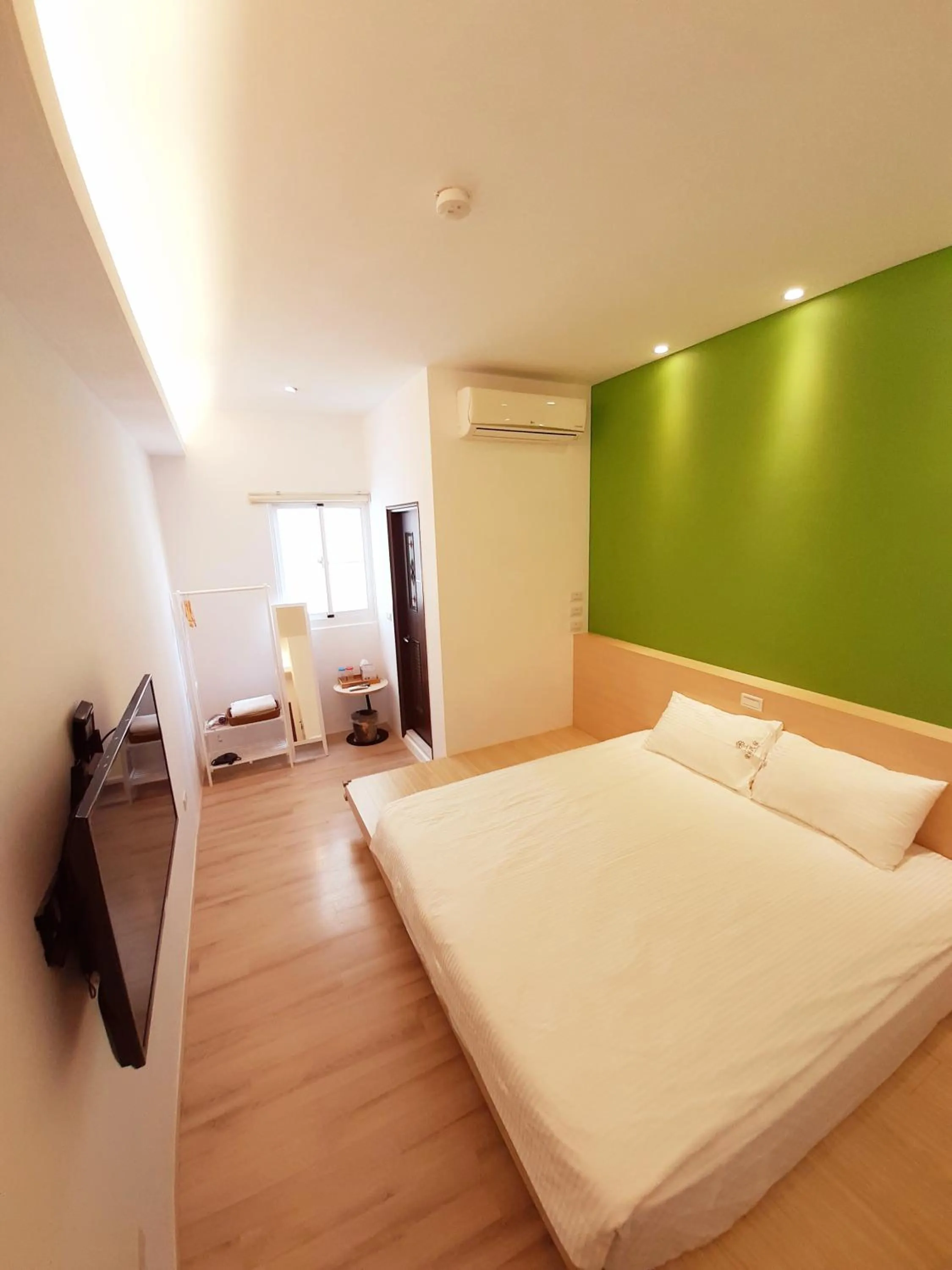 Bed in Love Travel Guest House