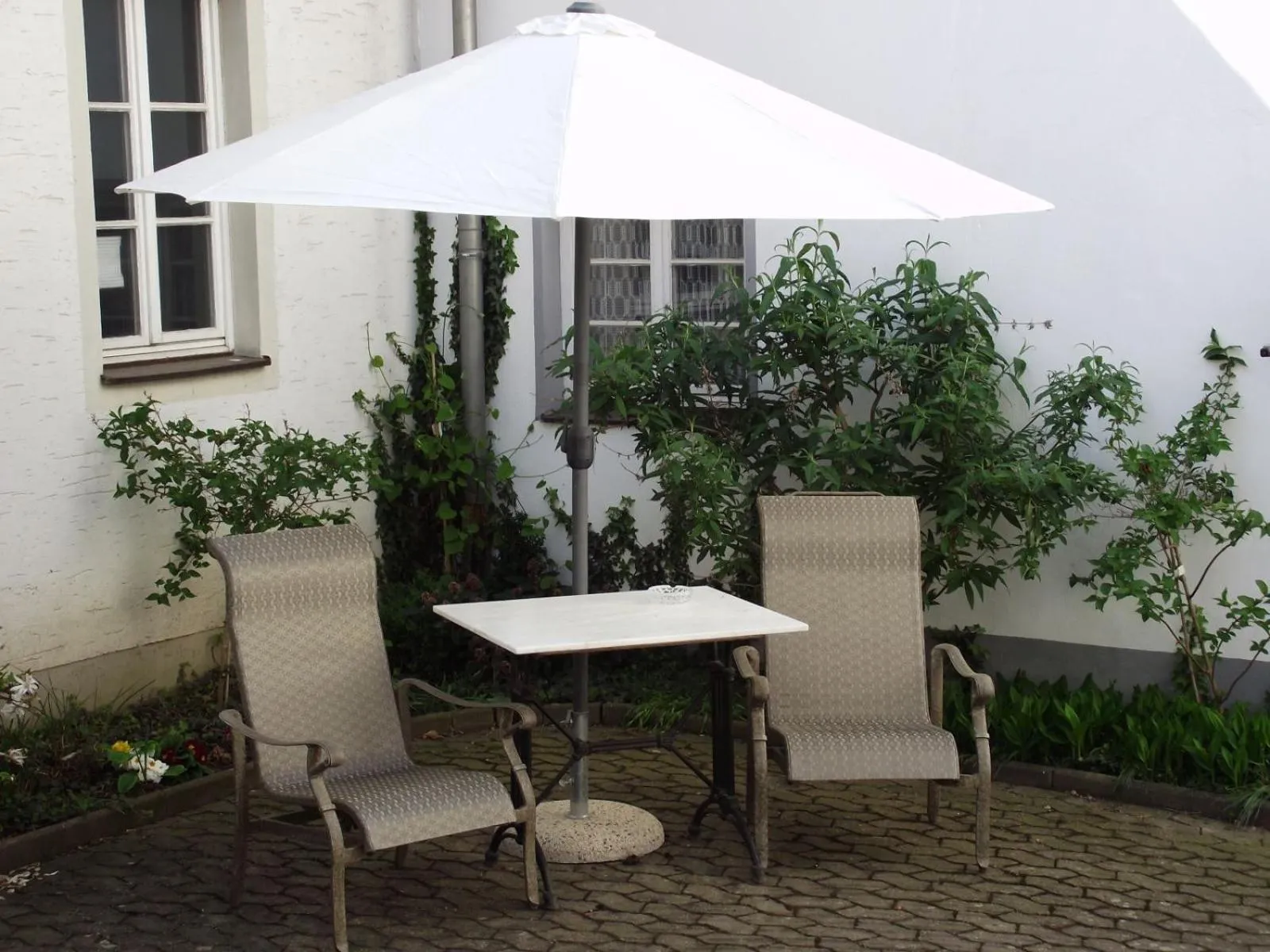 Property building in Der Platengarten