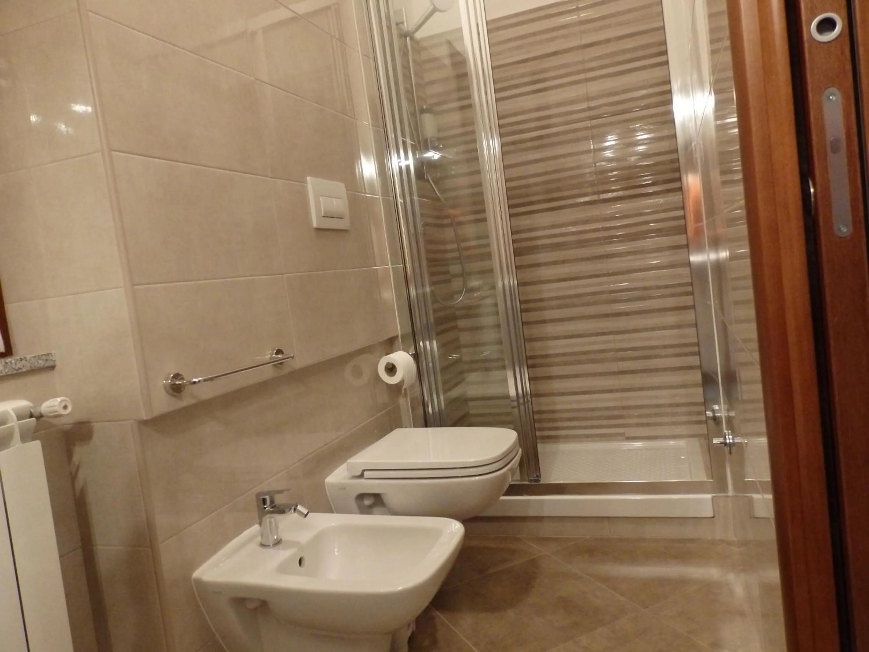 Shower in La Casetta