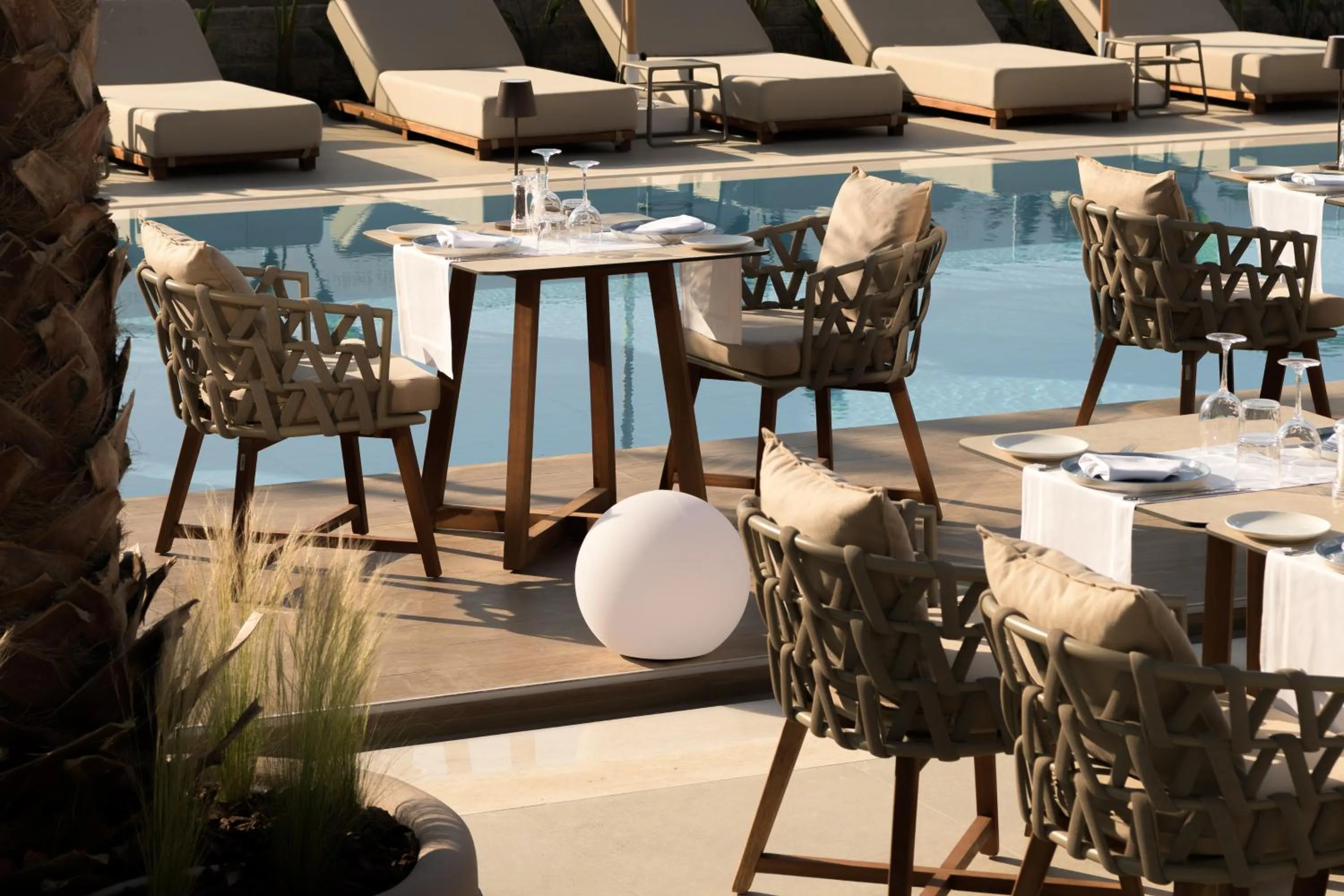 Restaurant/places to eat in High Beach Resort