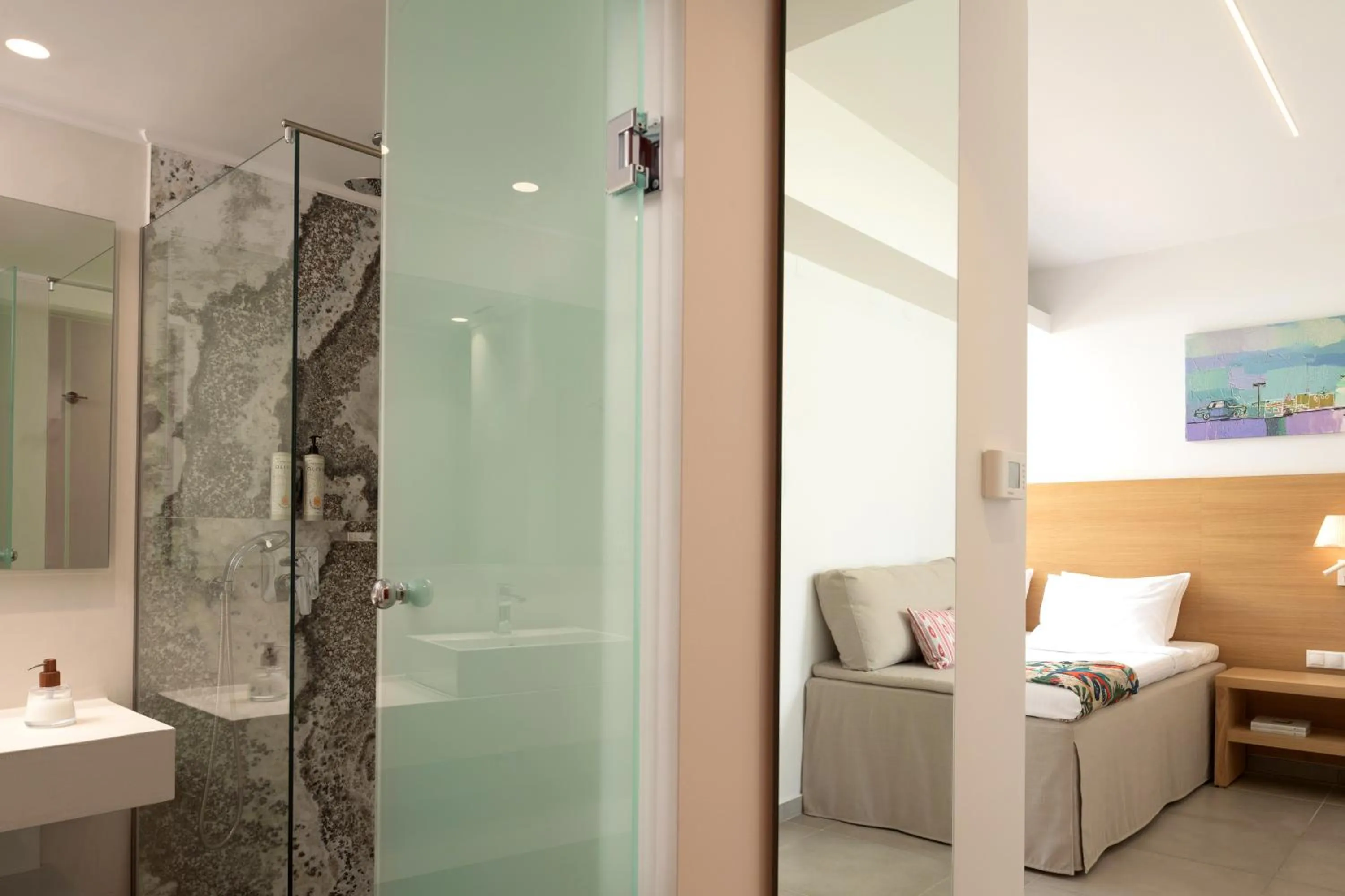 Shower in High Beach Resort