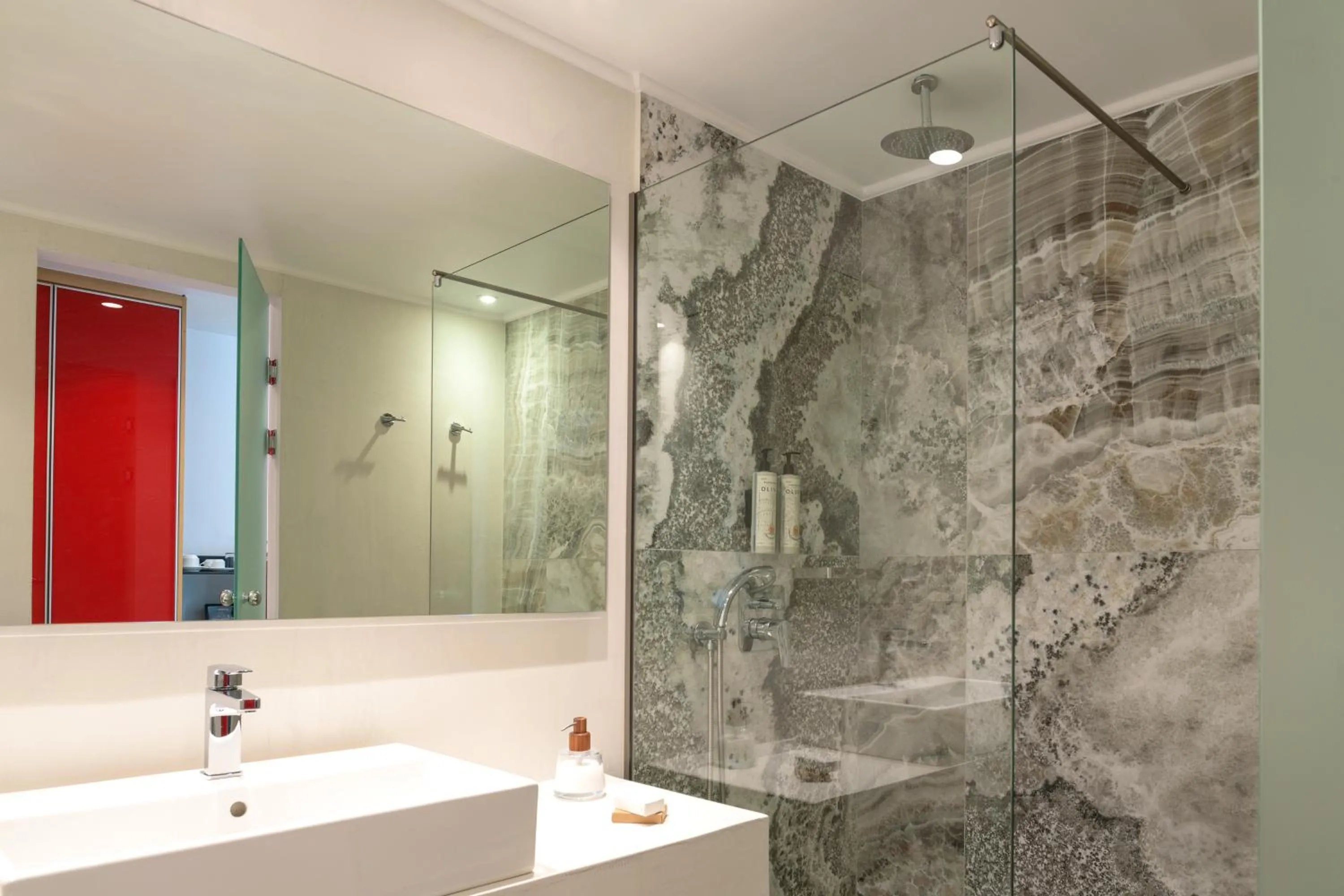 Shower in High Beach Resort