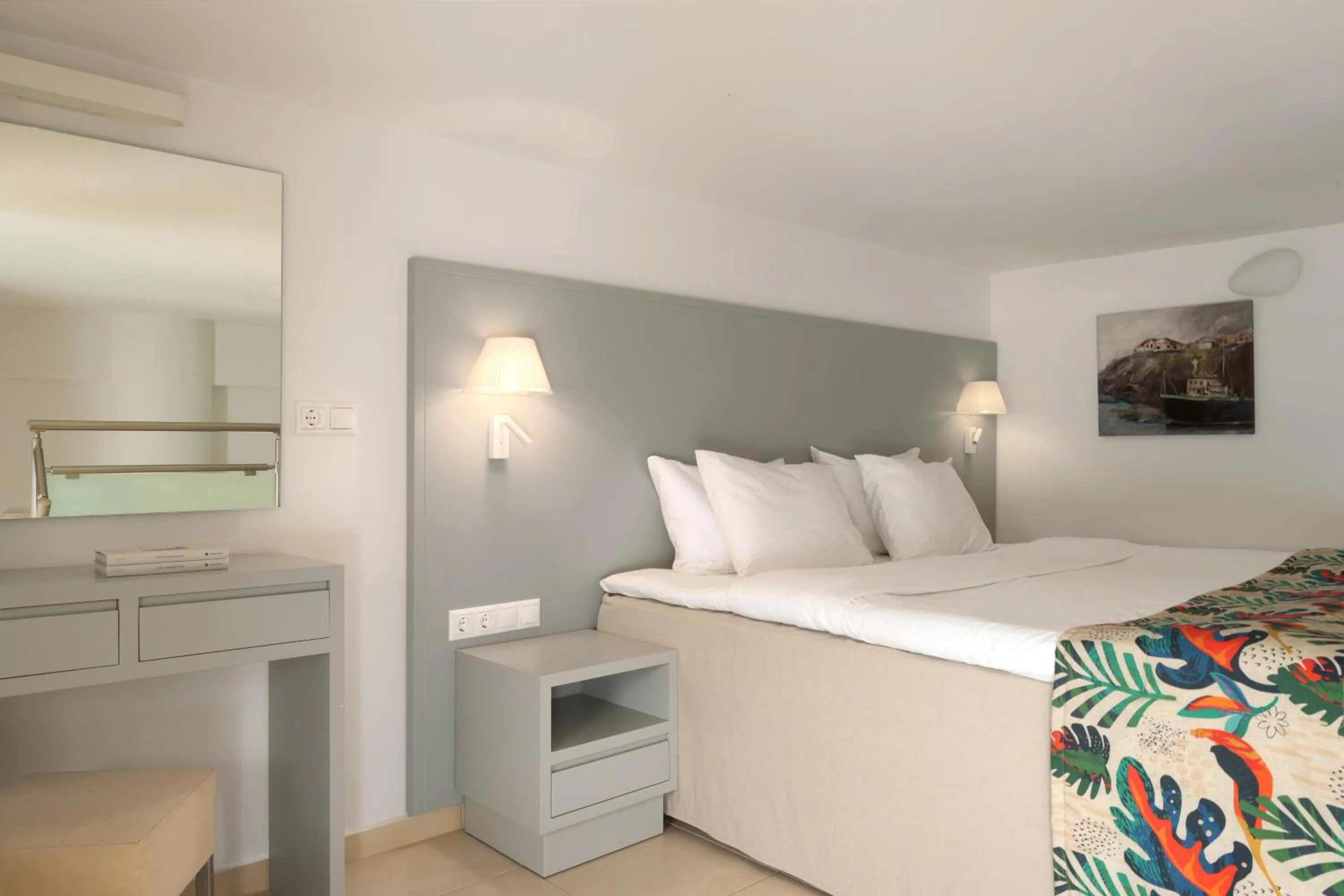 Bedroom, Bed in High Beach Resort