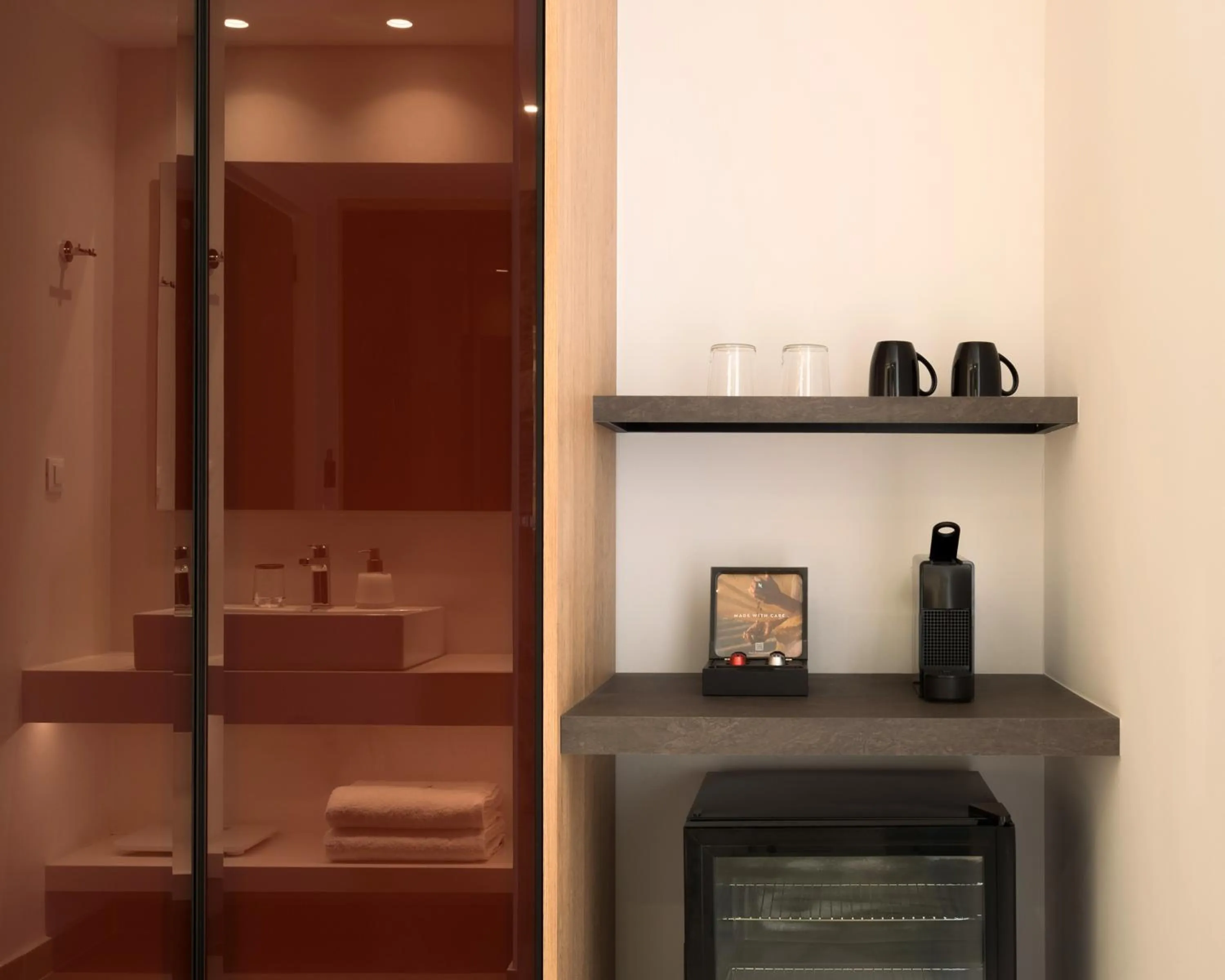 Coffee/tea facilities in High Beach Resort