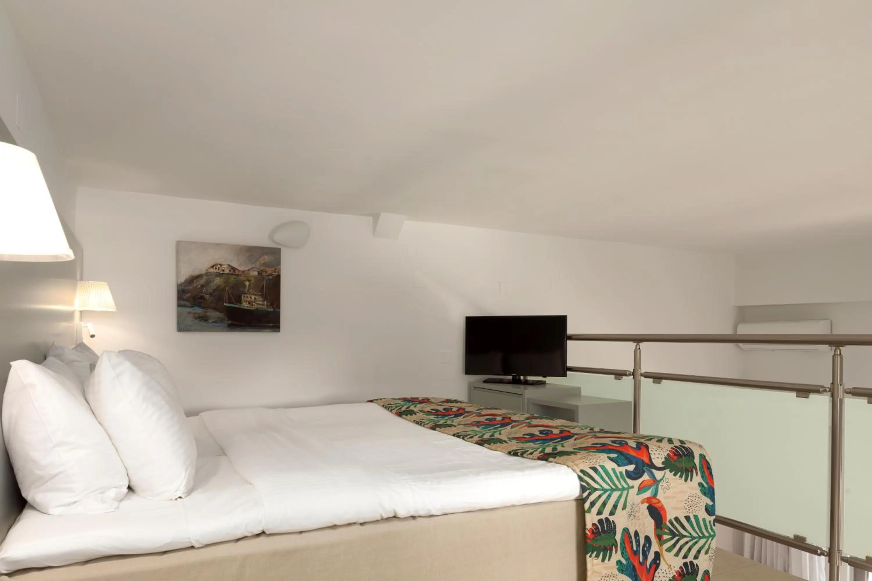 Bedroom, Bed in High Beach Resort