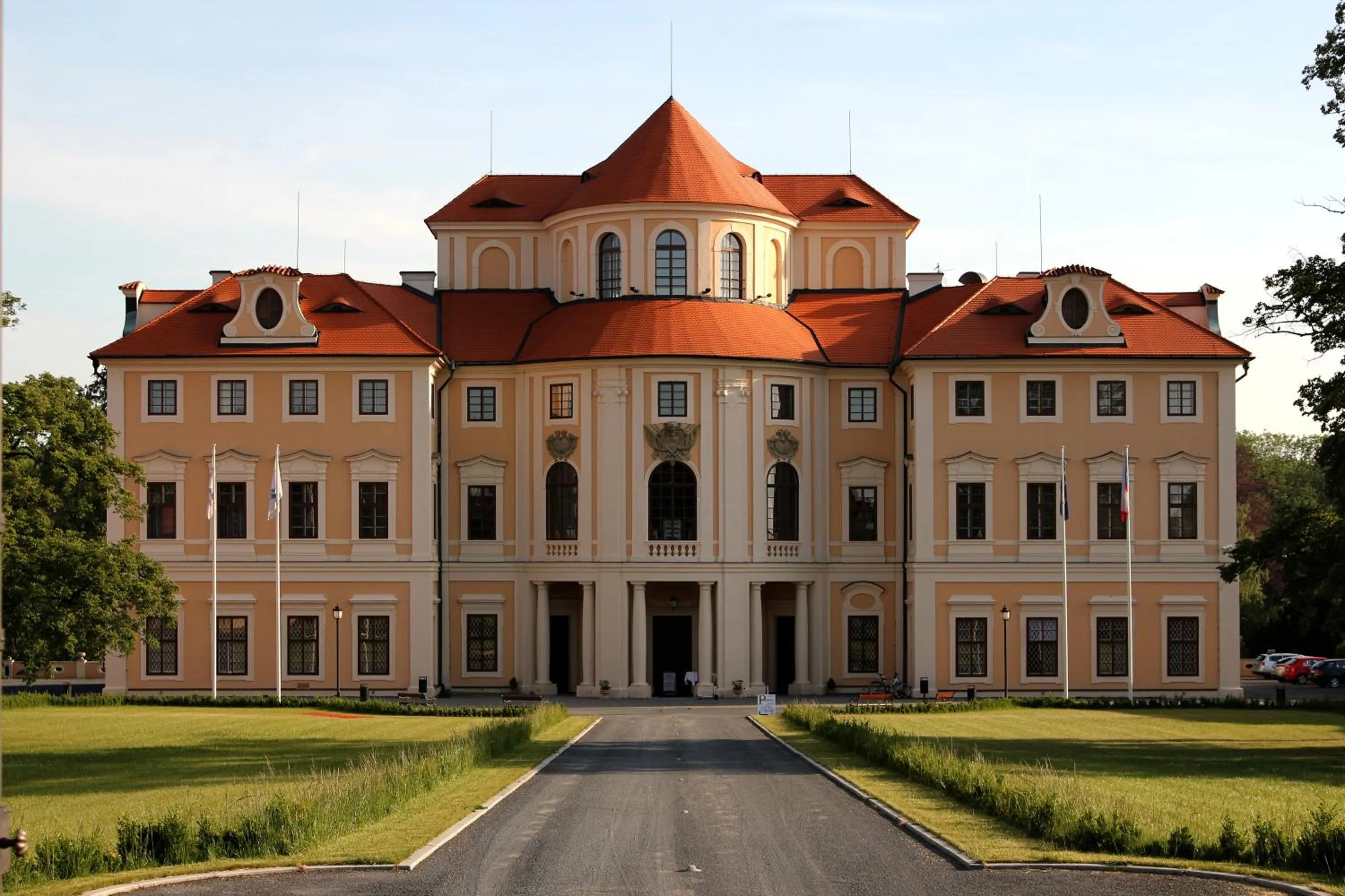 Facade/entrance in Château Liblice