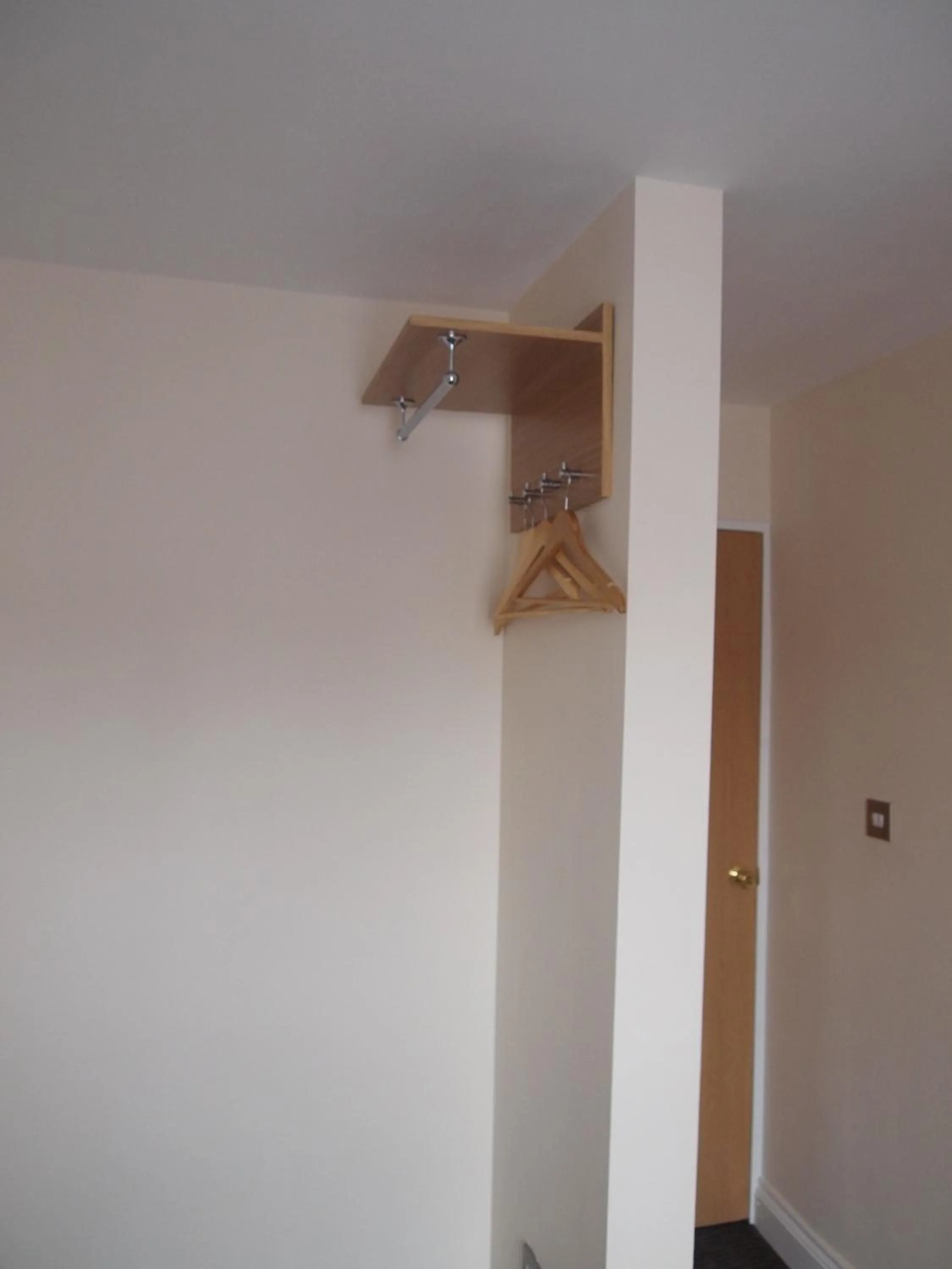 Area and facilities in Earls Court Garden Hotel