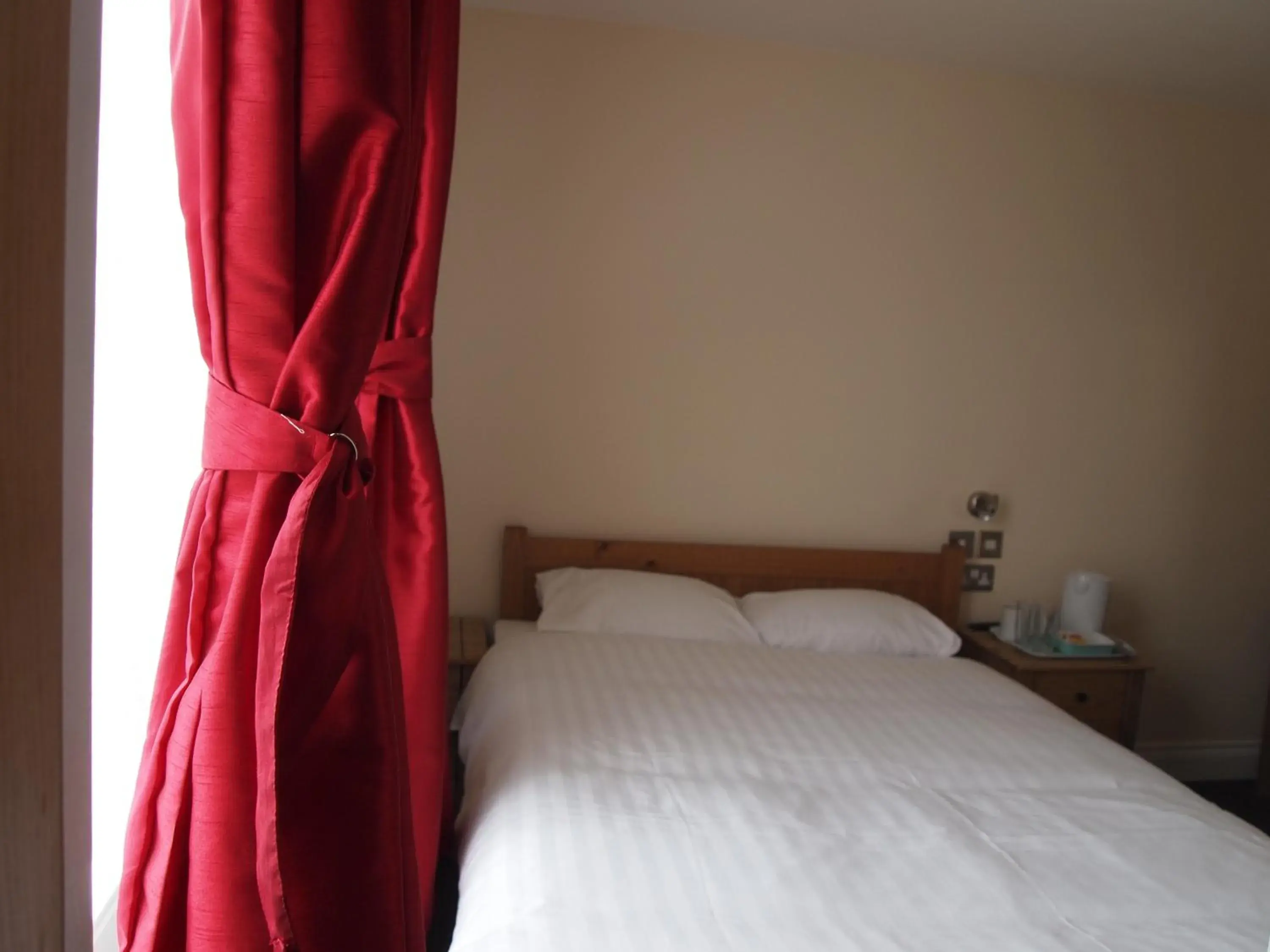 Comfort Double Room in Earls Court Garden Hotel Comfort Double Room in Earls Court Garden Hotel