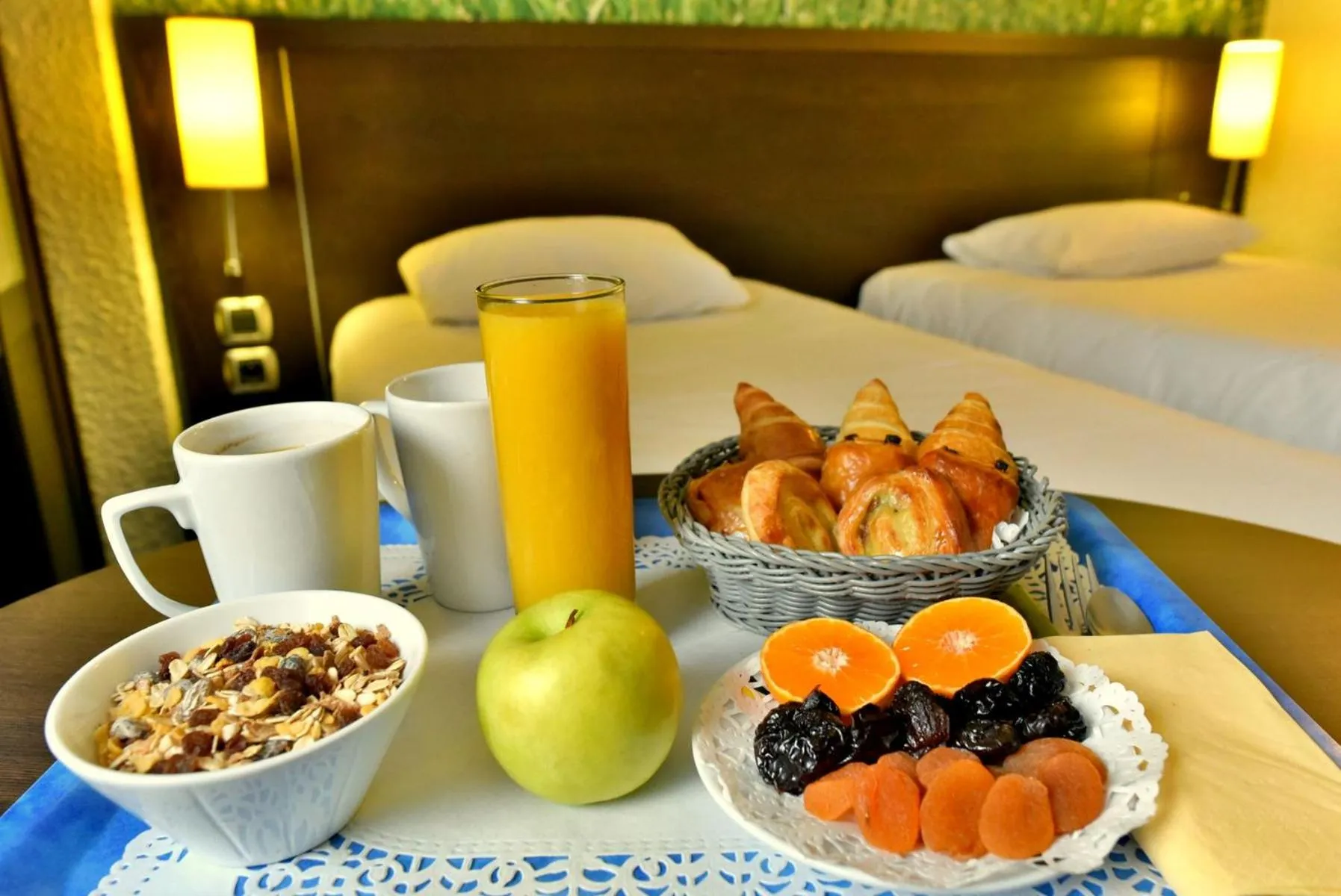 Breakfast, Bed in Hôtel Inn Chambéry