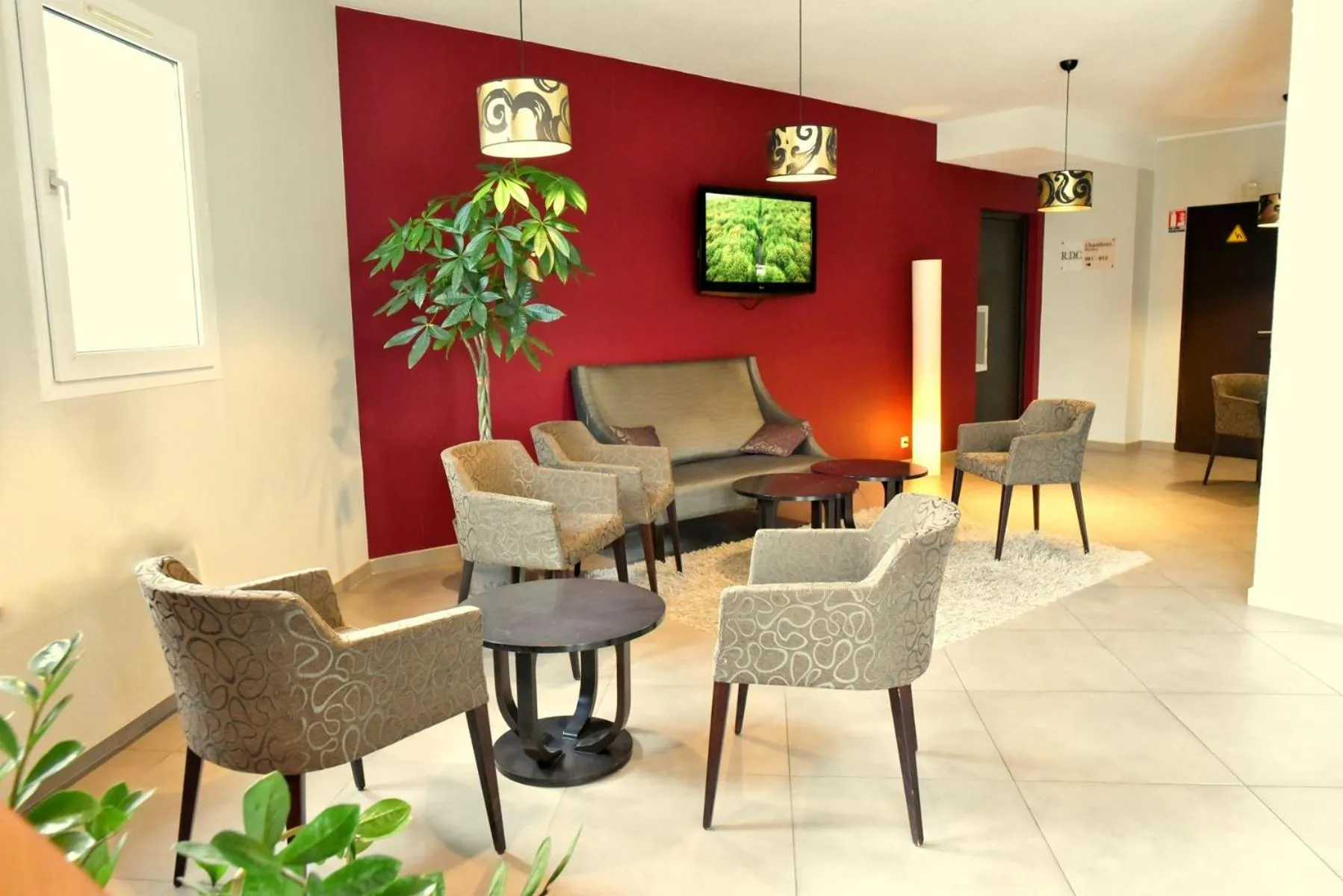 Lobby or reception in Hôtel Inn Chambéry