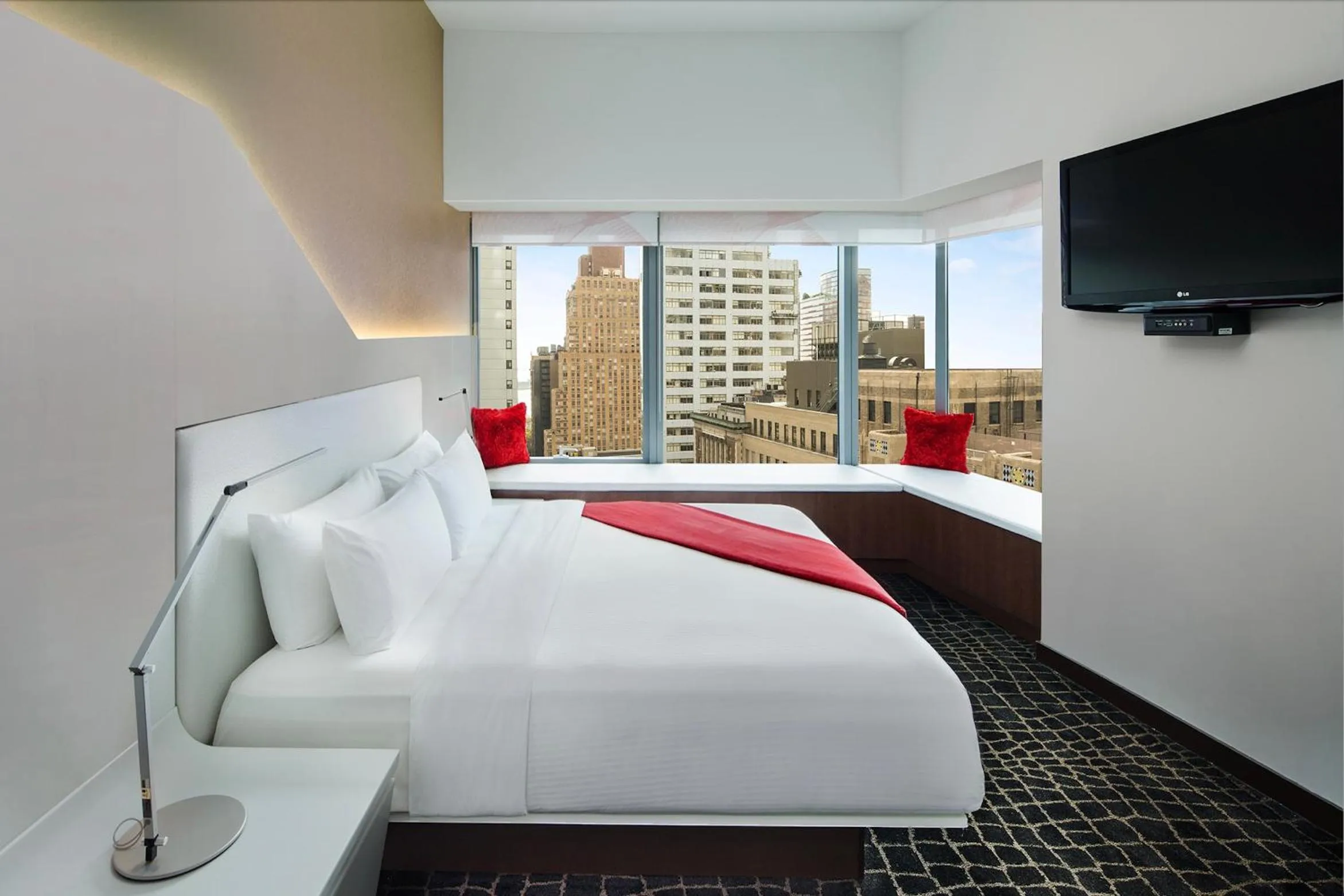Bedroom, Bed in The Washington Hotel NYC