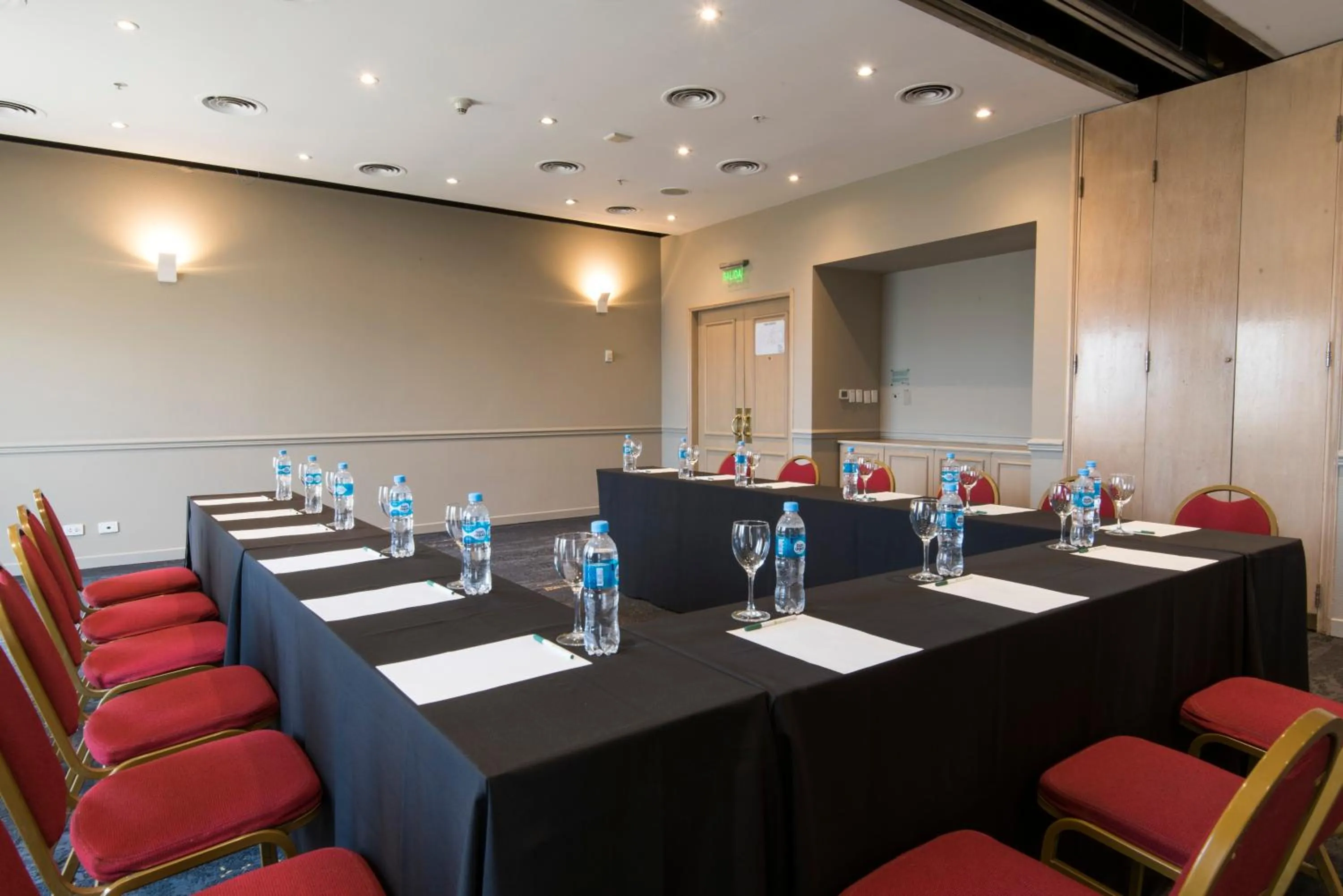 Meeting/conference room in Holiday Inn Cordoba by IHG