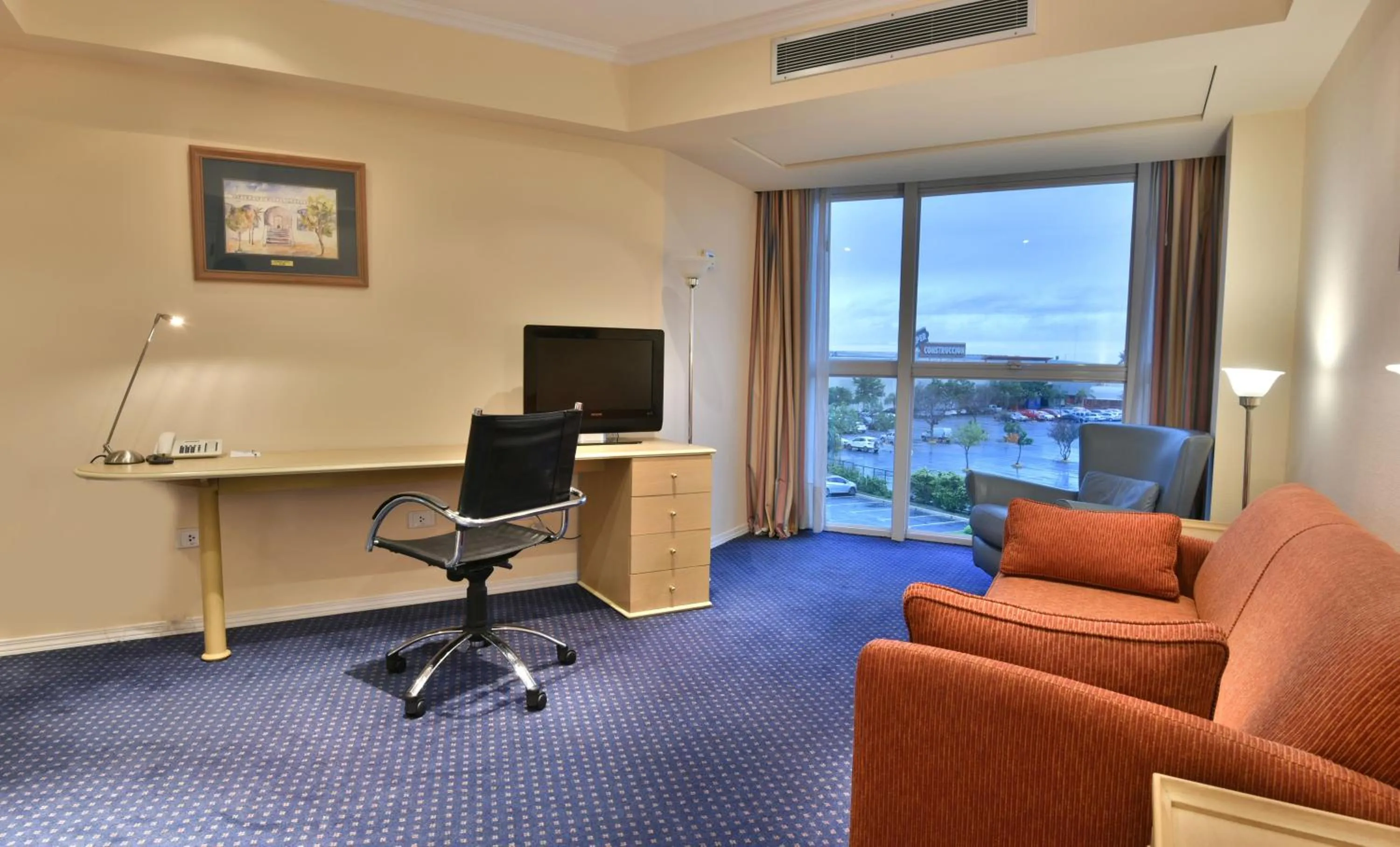 Photo of the whole room in Holiday Inn Cordoba by IHG