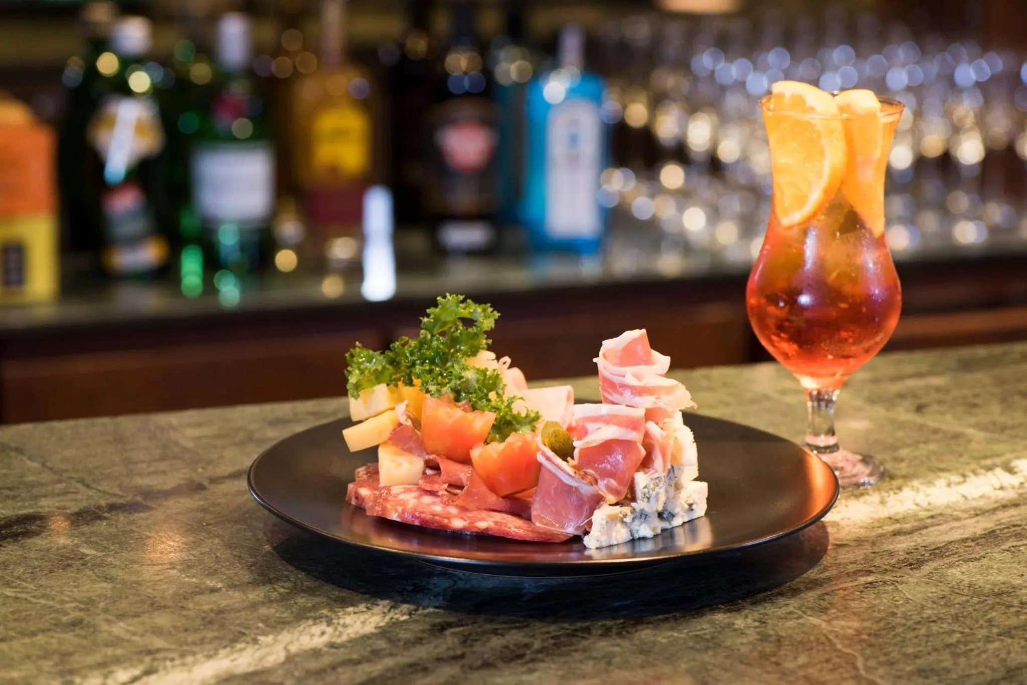 Lounge or bar in Holiday Inn Cordoba by IHG