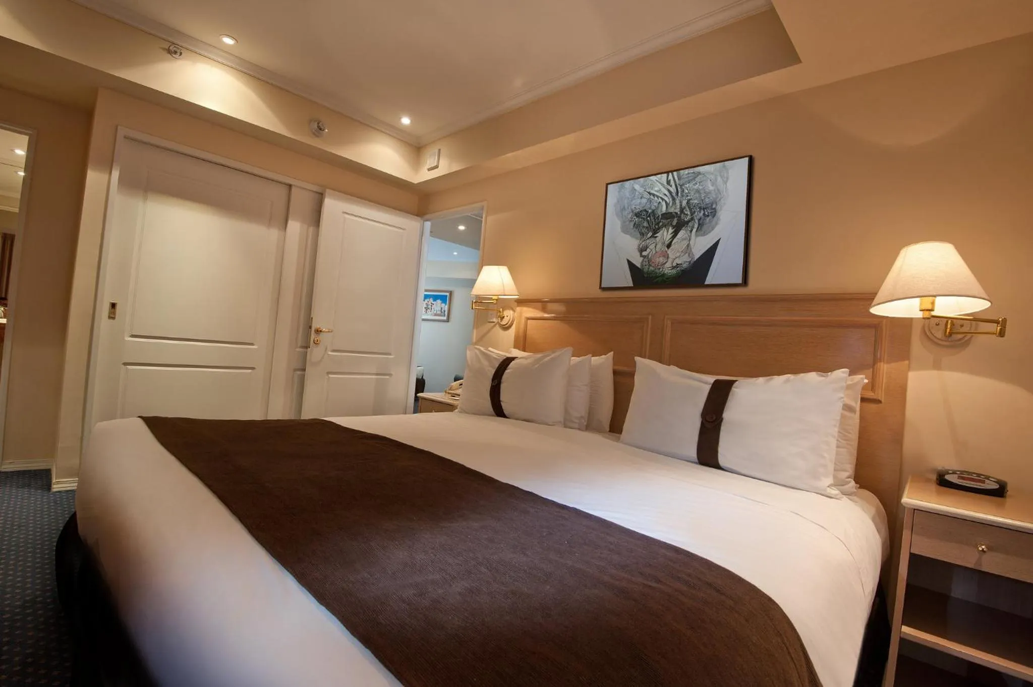 Photo of the whole room, Bed in Holiday Inn Cordoba by IHG