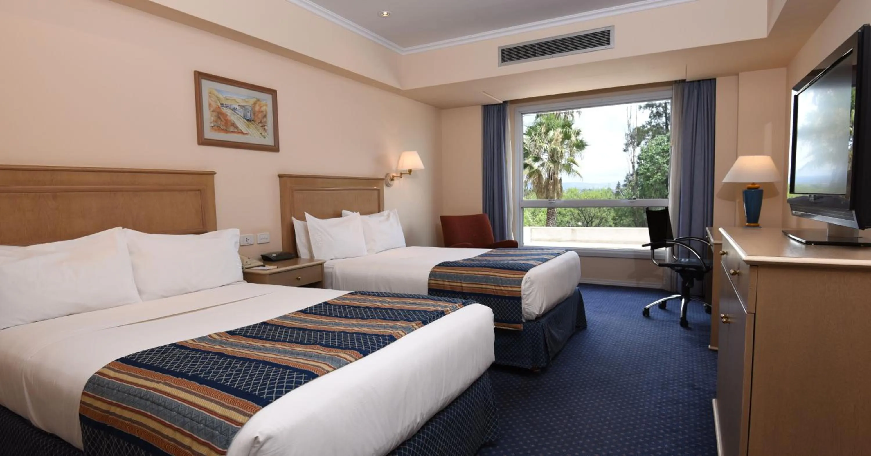 Photo of the whole room, Bed in Holiday Inn Cordoba by IHG